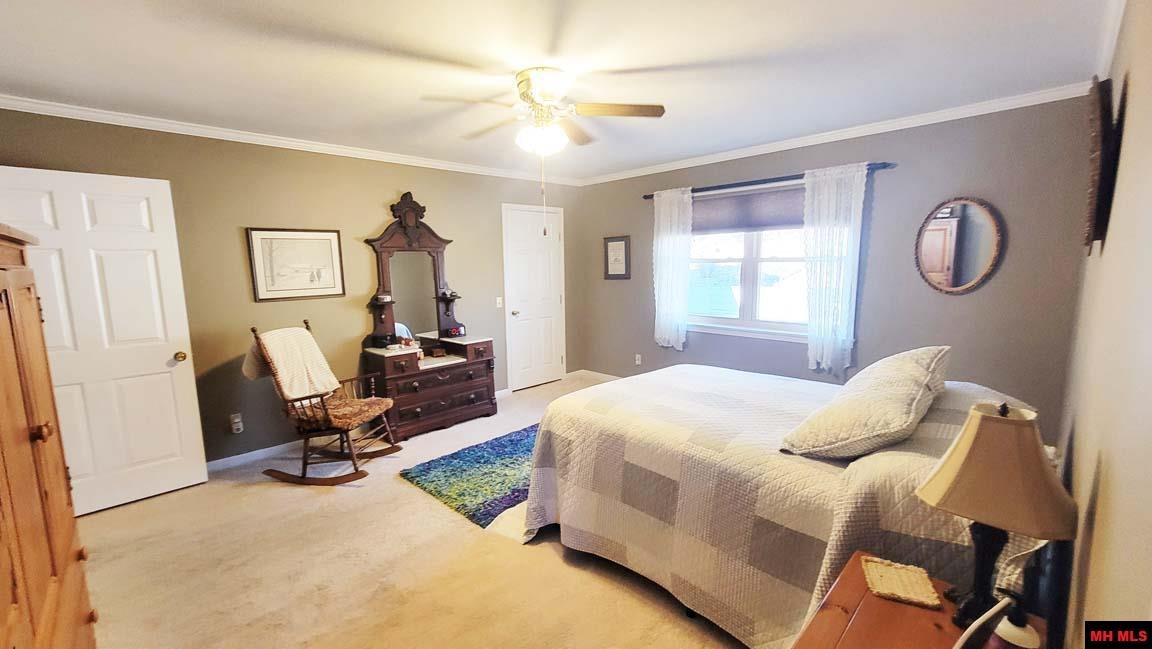1483 CHESSMOND FERRY ROAD Calico Rock, AR