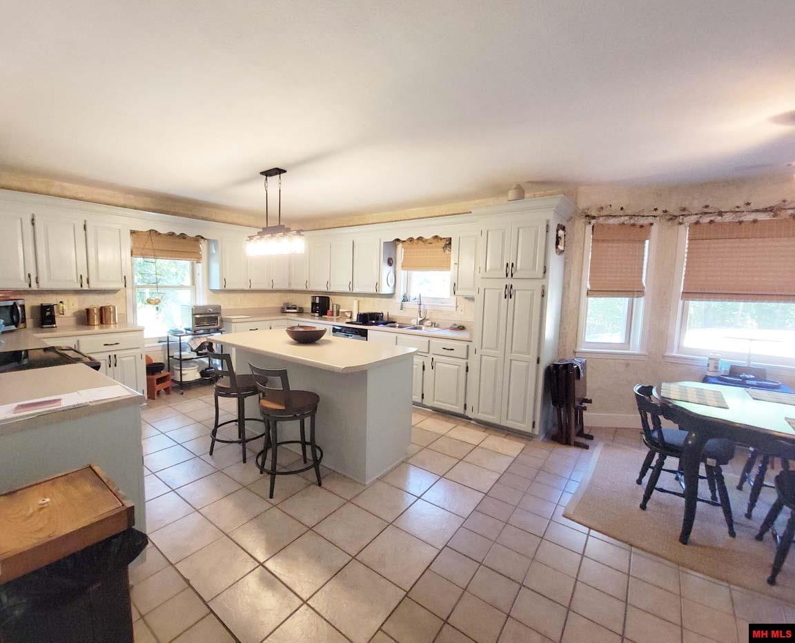 1483 CHESSMOND FERRY ROAD Calico Rock, AR