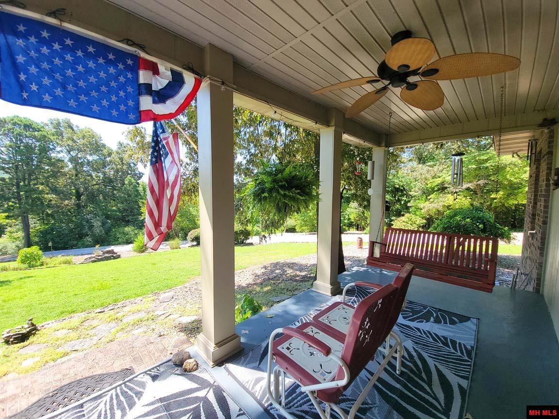 1483 CHESSMOND FERRY ROAD Calico Rock, AR