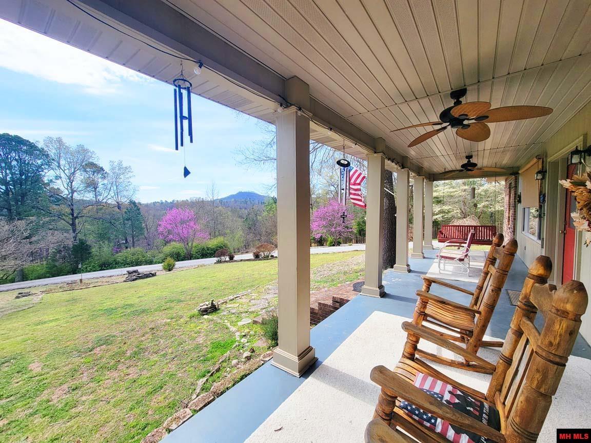 1483 CHESSMOND FERRY ROAD Calico Rock, AR