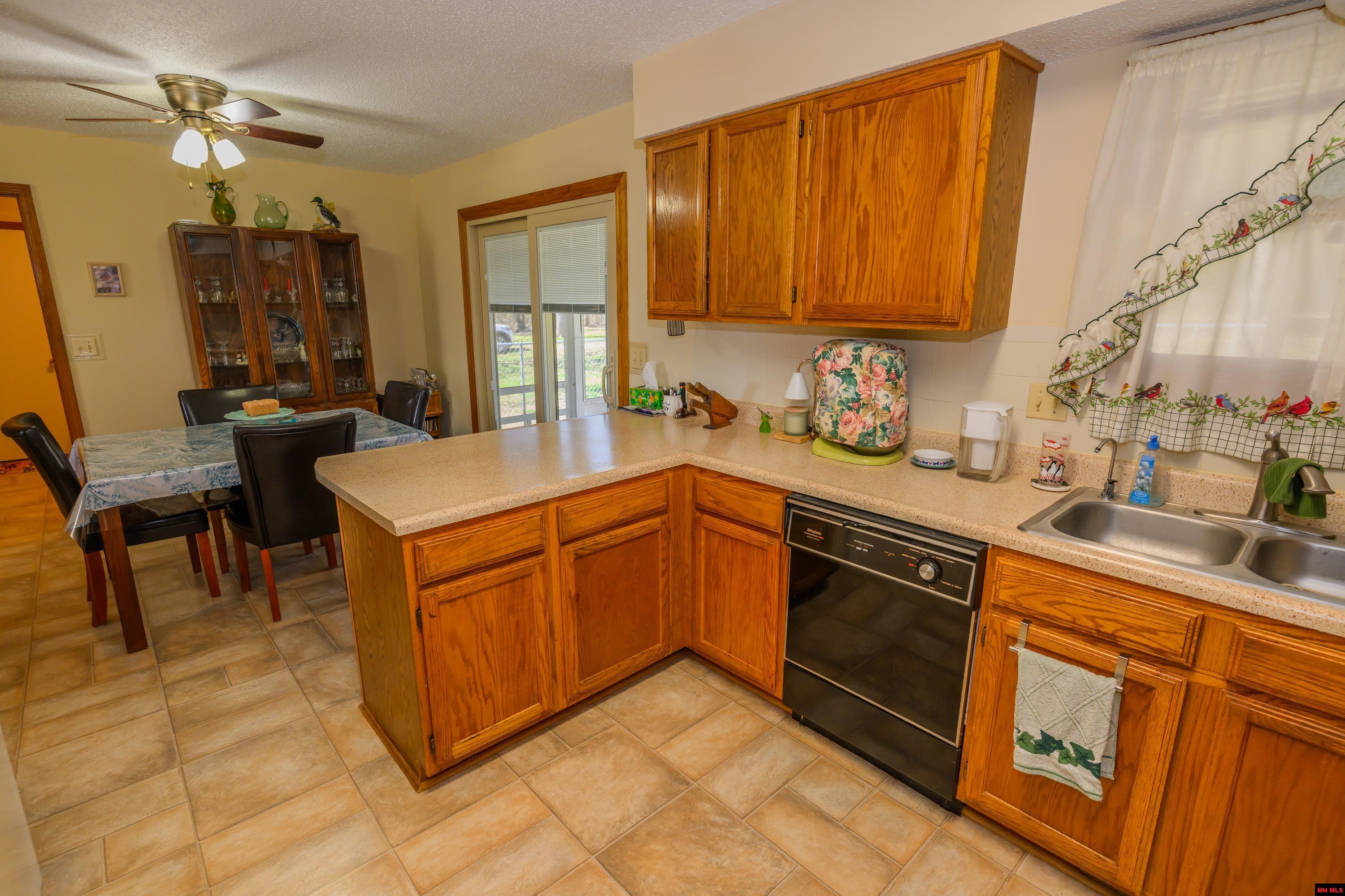 417 CR 1175 Mountain Home, AR
