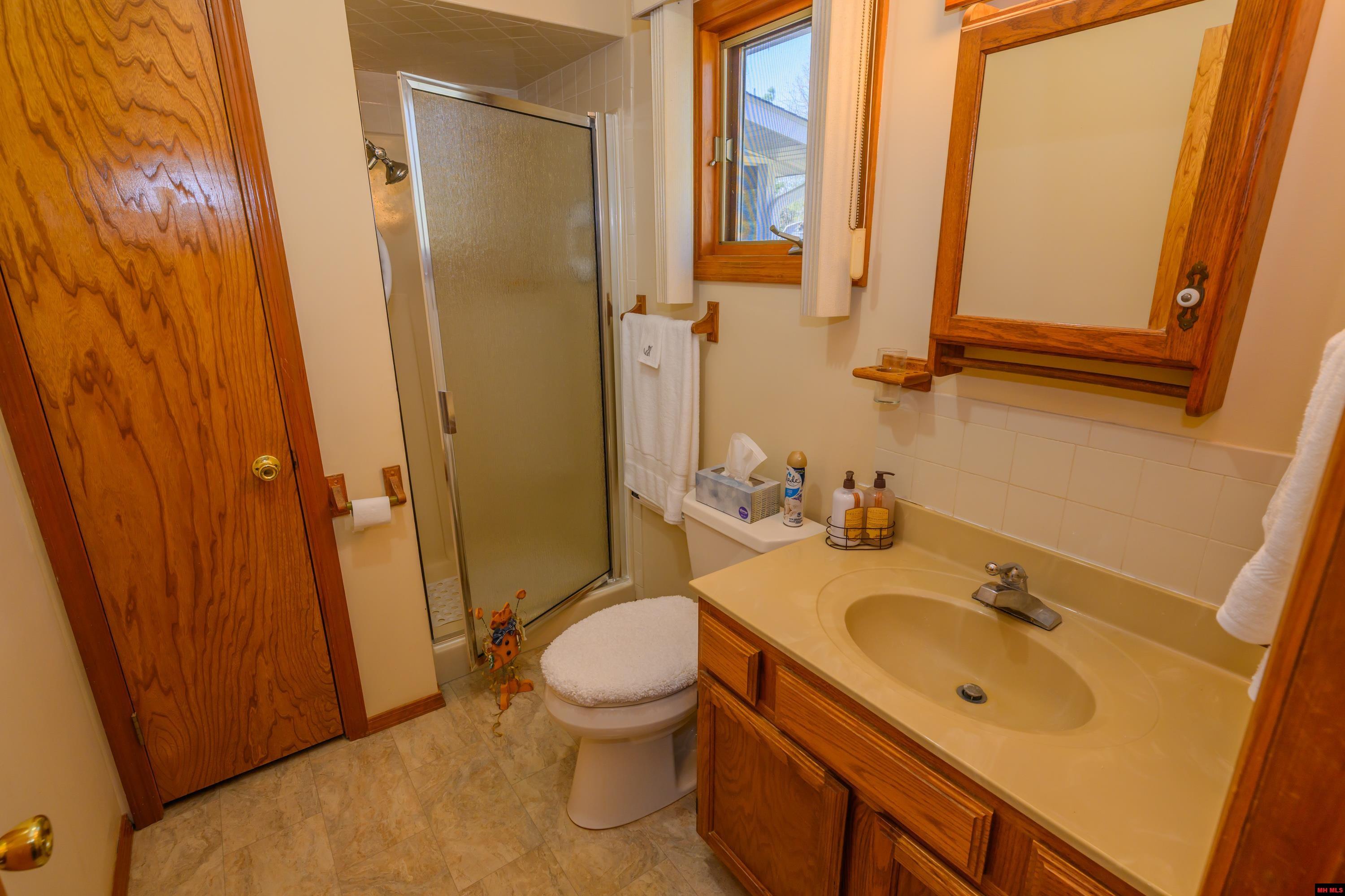 417 CR 1175 Mountain Home, AR