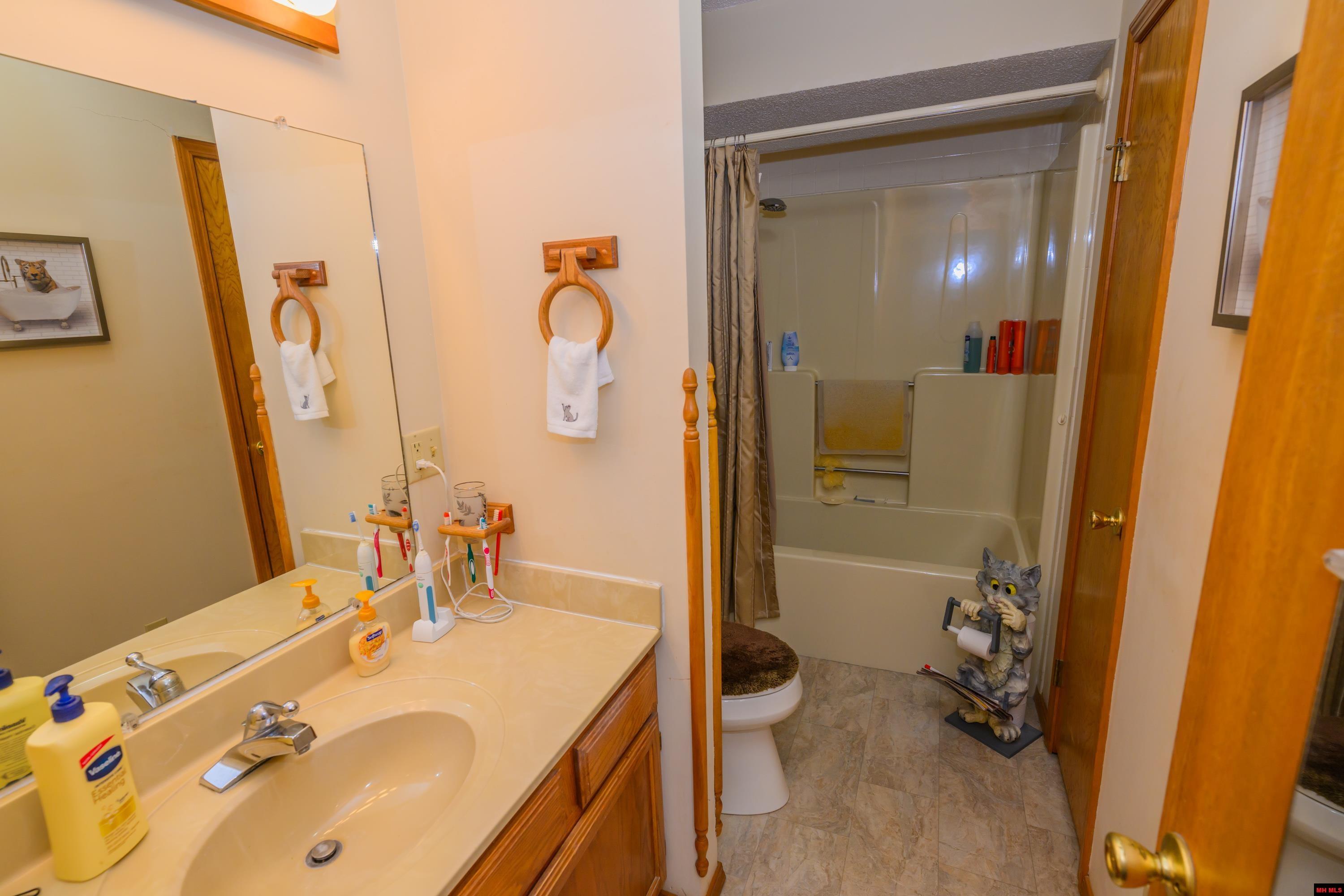 417 CR 1175 Mountain Home, AR
