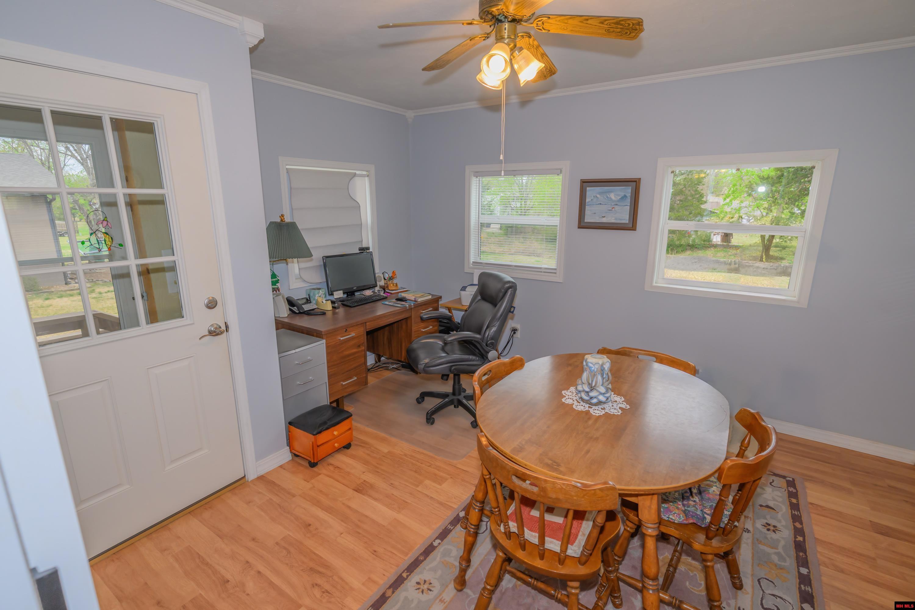 102 PARKVIEW DRIVE Mountain Home, AR