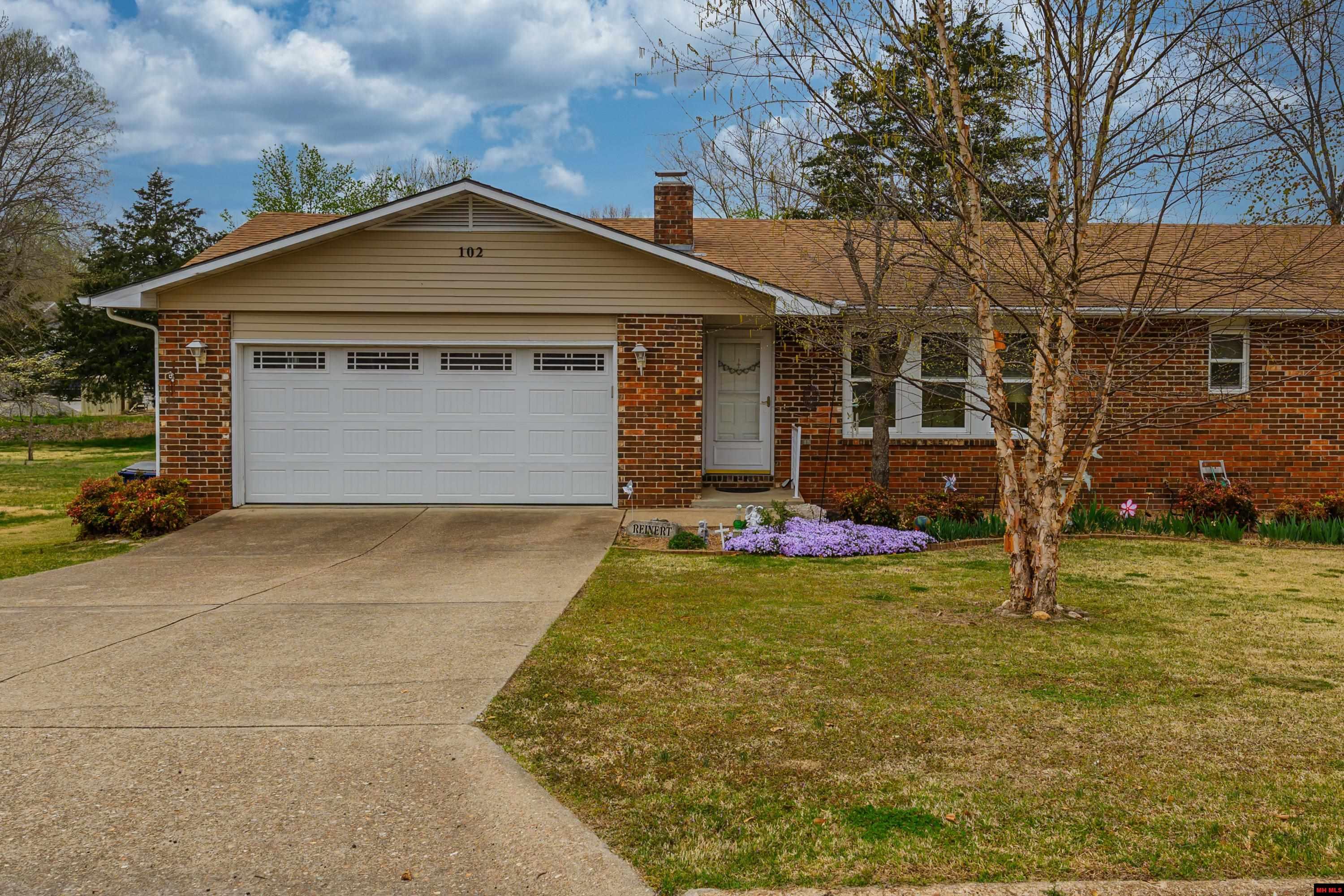 102 PARKVIEW DRIVE Mountain Home, AR