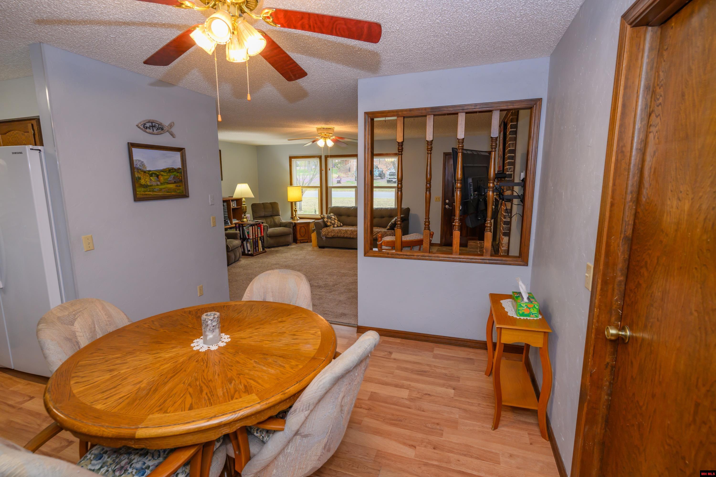 102 PARKVIEW DRIVE Mountain Home, AR