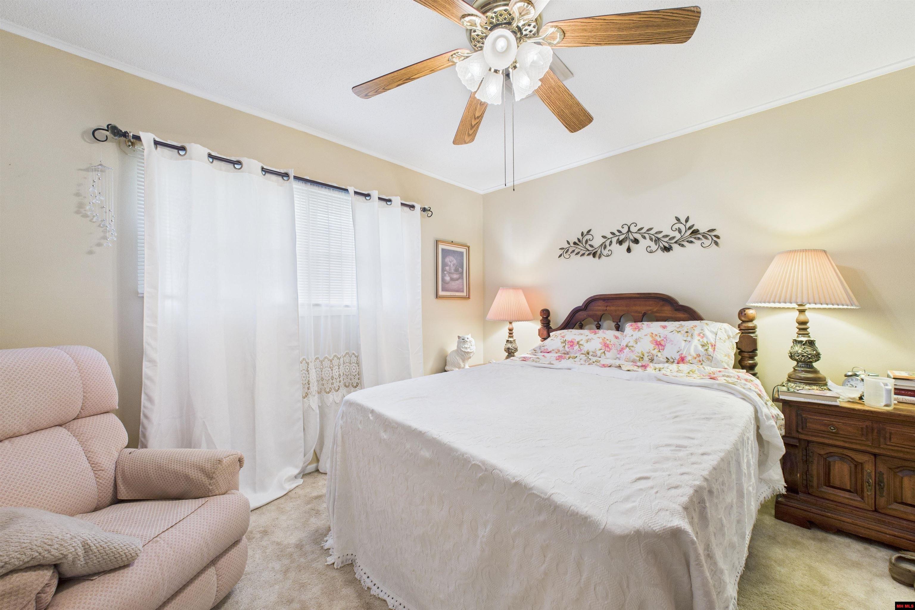1109 MEADOWBROOK DRIVE Mountain Home, AR