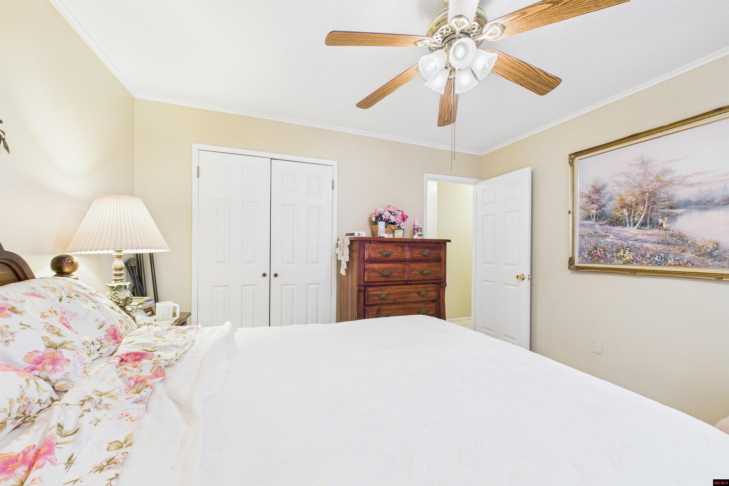 1109 MEADOWBROOK DRIVE Mountain Home, AR