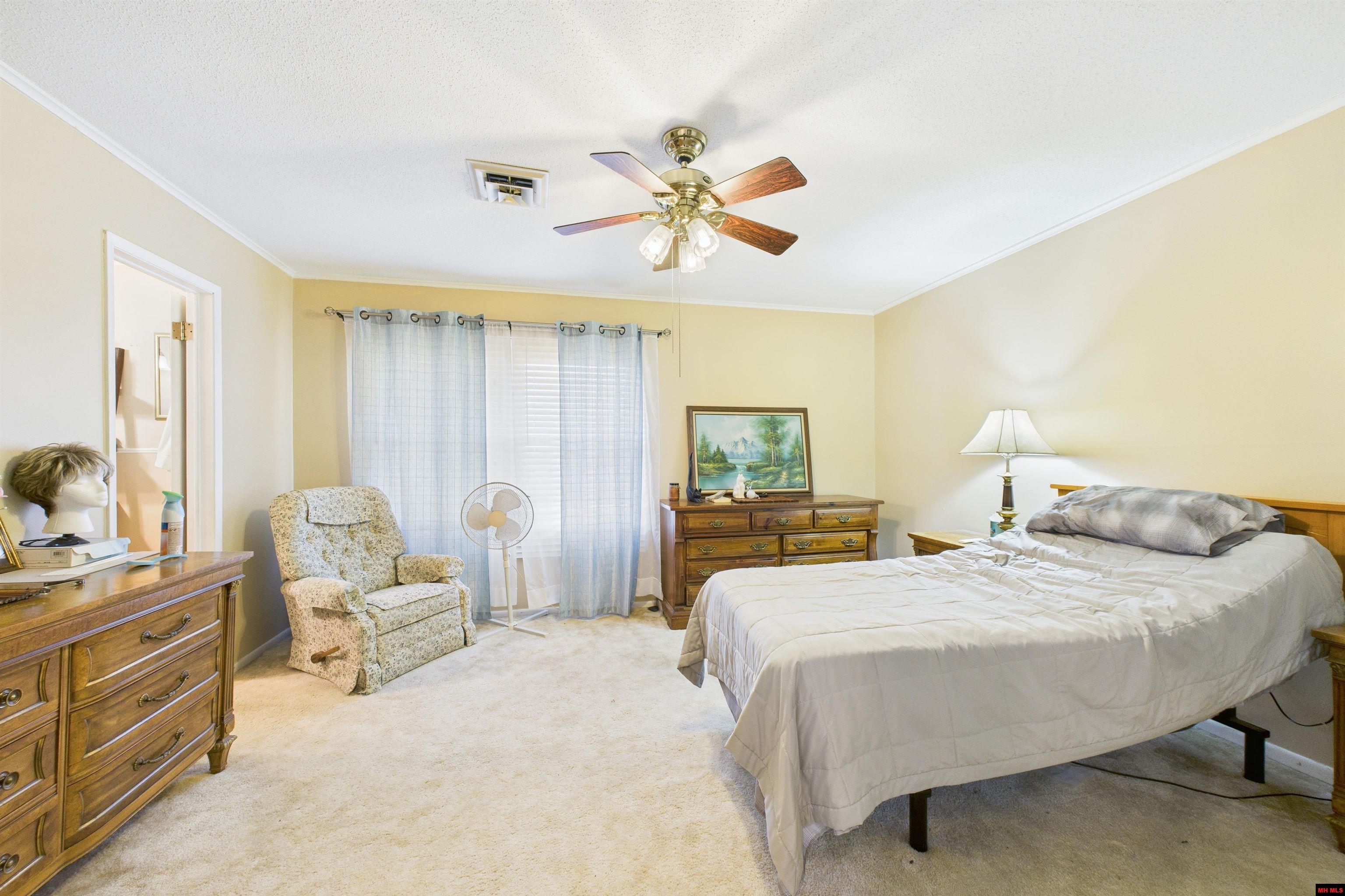 1109 MEADOWBROOK DRIVE Mountain Home, AR