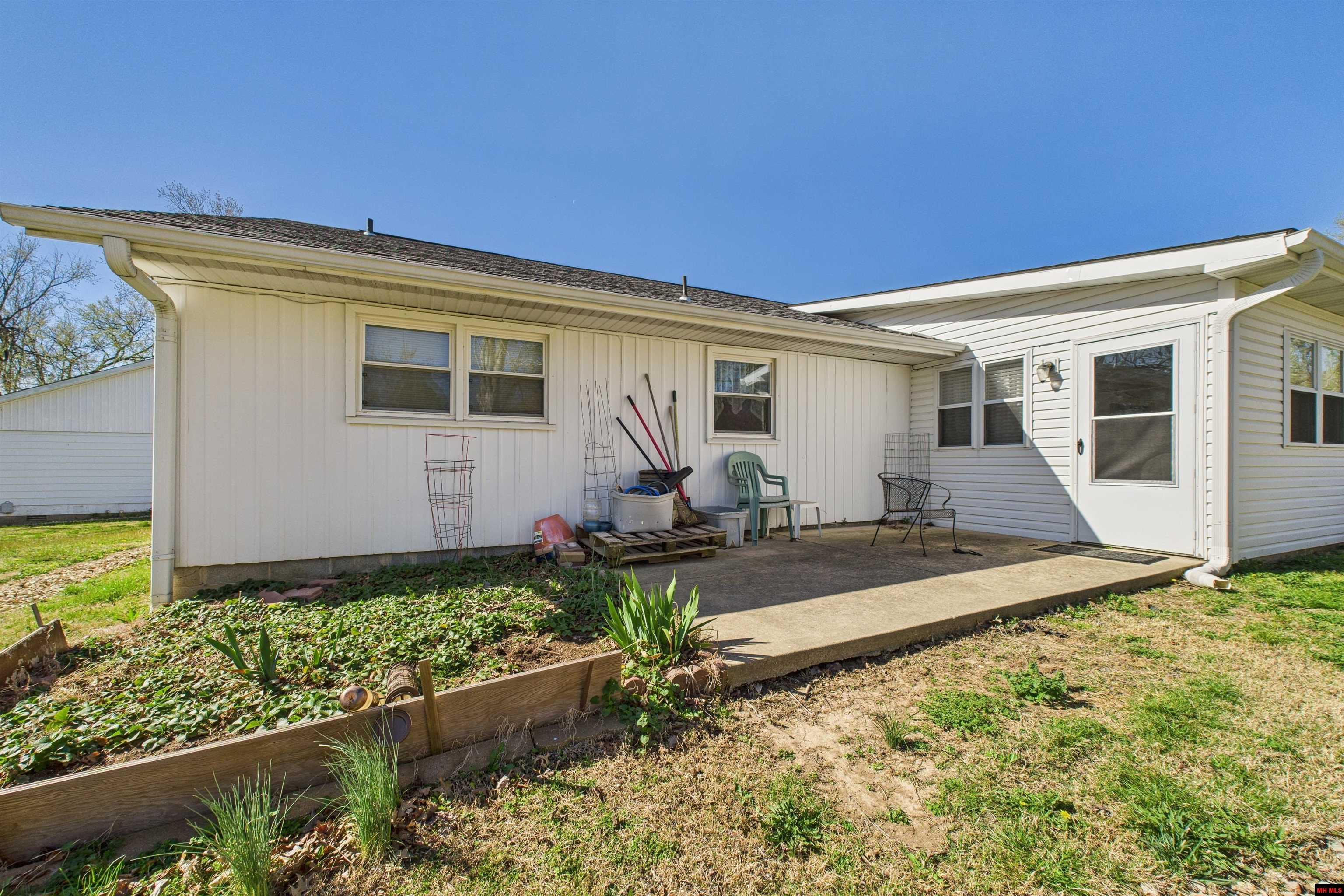 1109 MEADOWBROOK DRIVE Mountain Home, AR