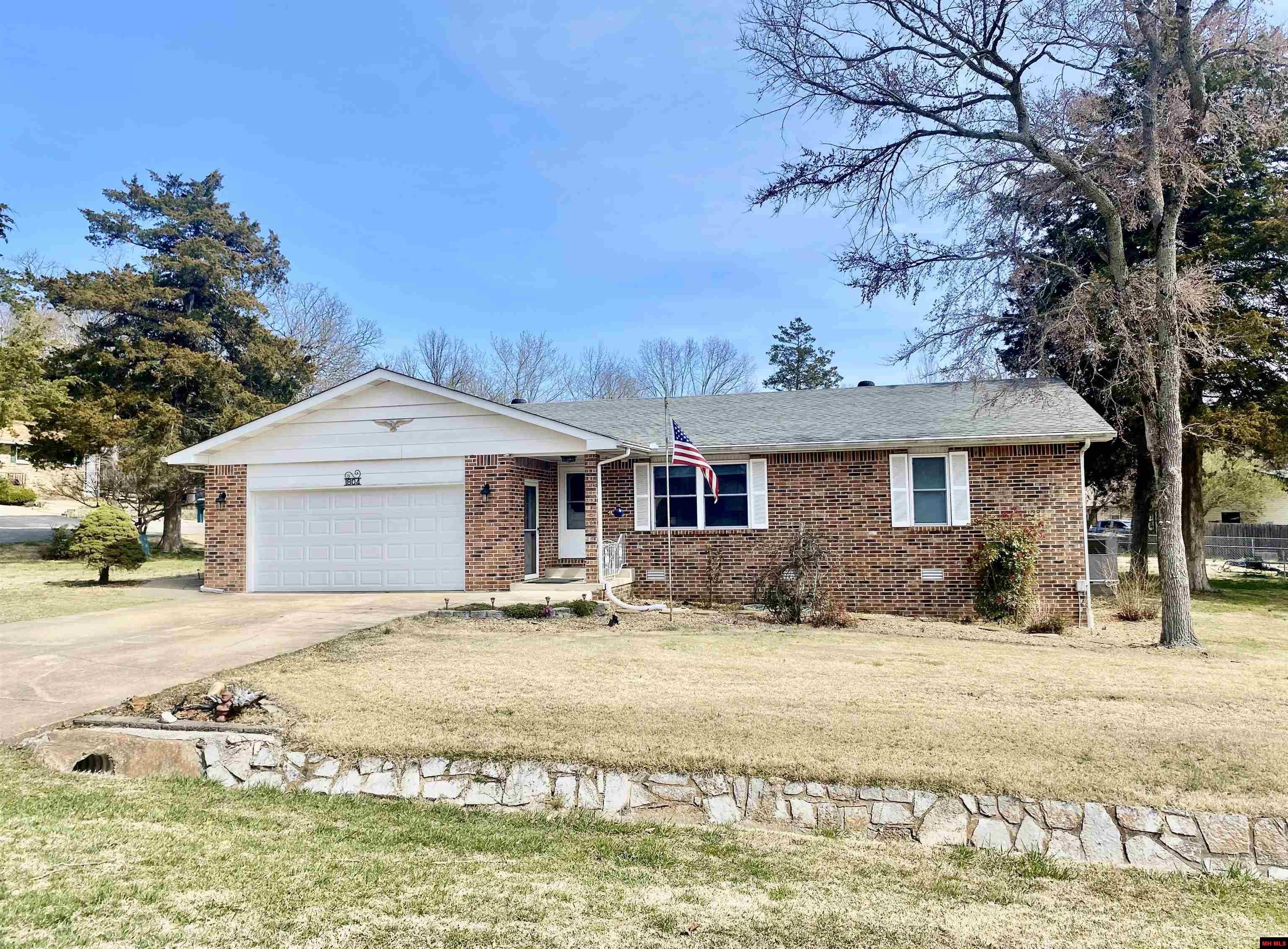 1804 EAGLE DRIVE Mountain Home, AR