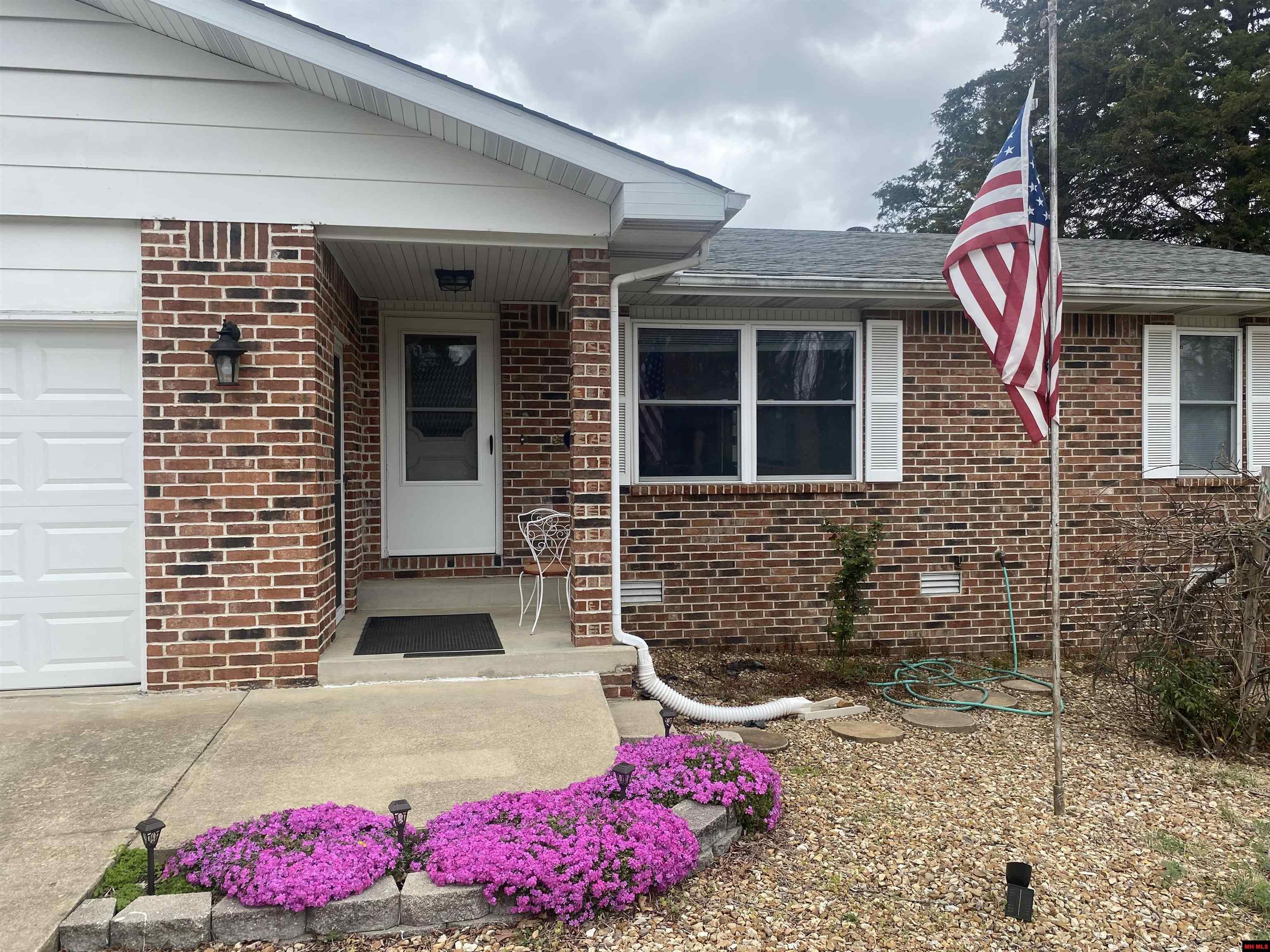 1804 EAGLE DRIVE Mountain Home, AR