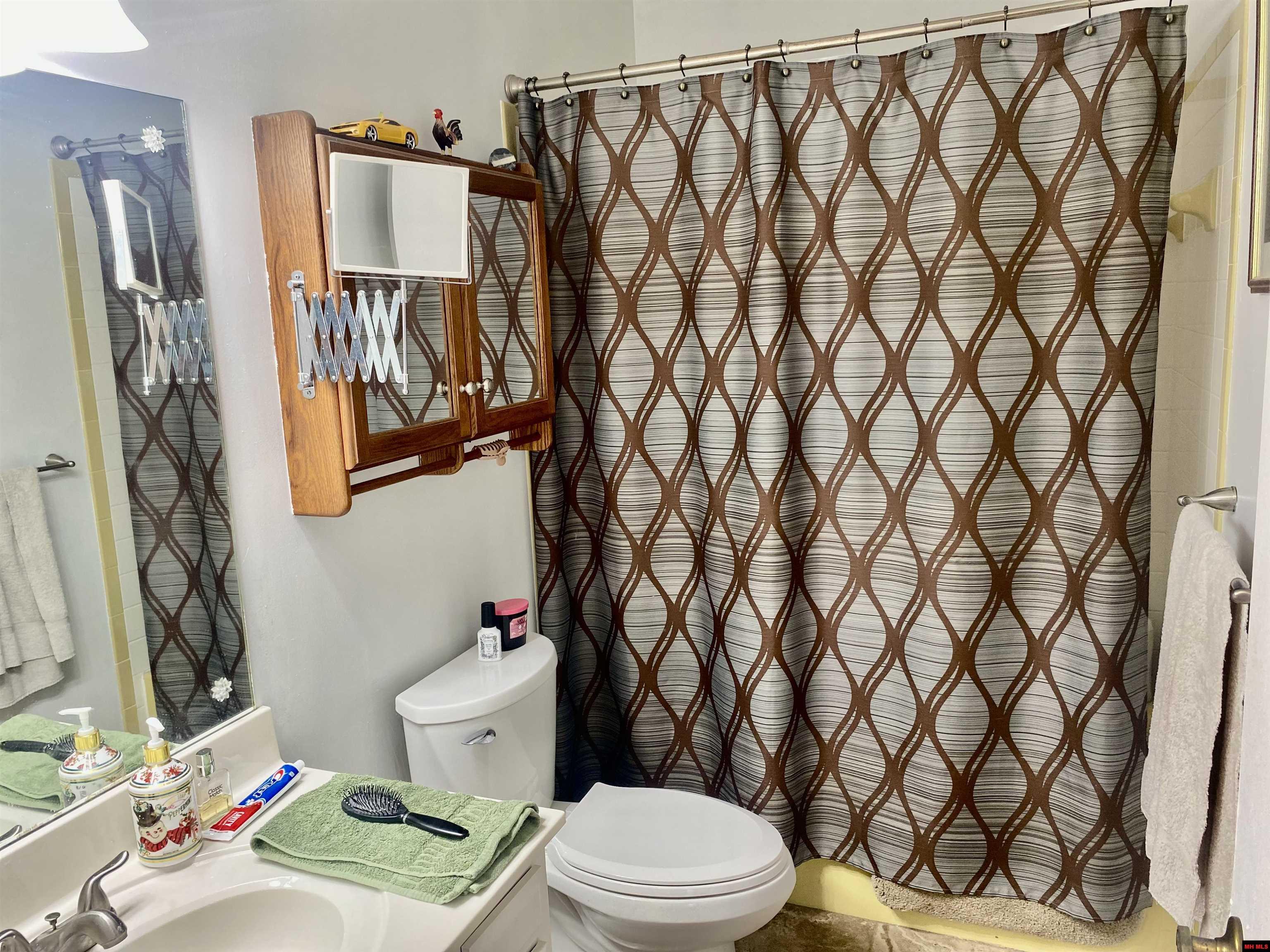 1804 EAGLE DRIVE Mountain Home, AR
