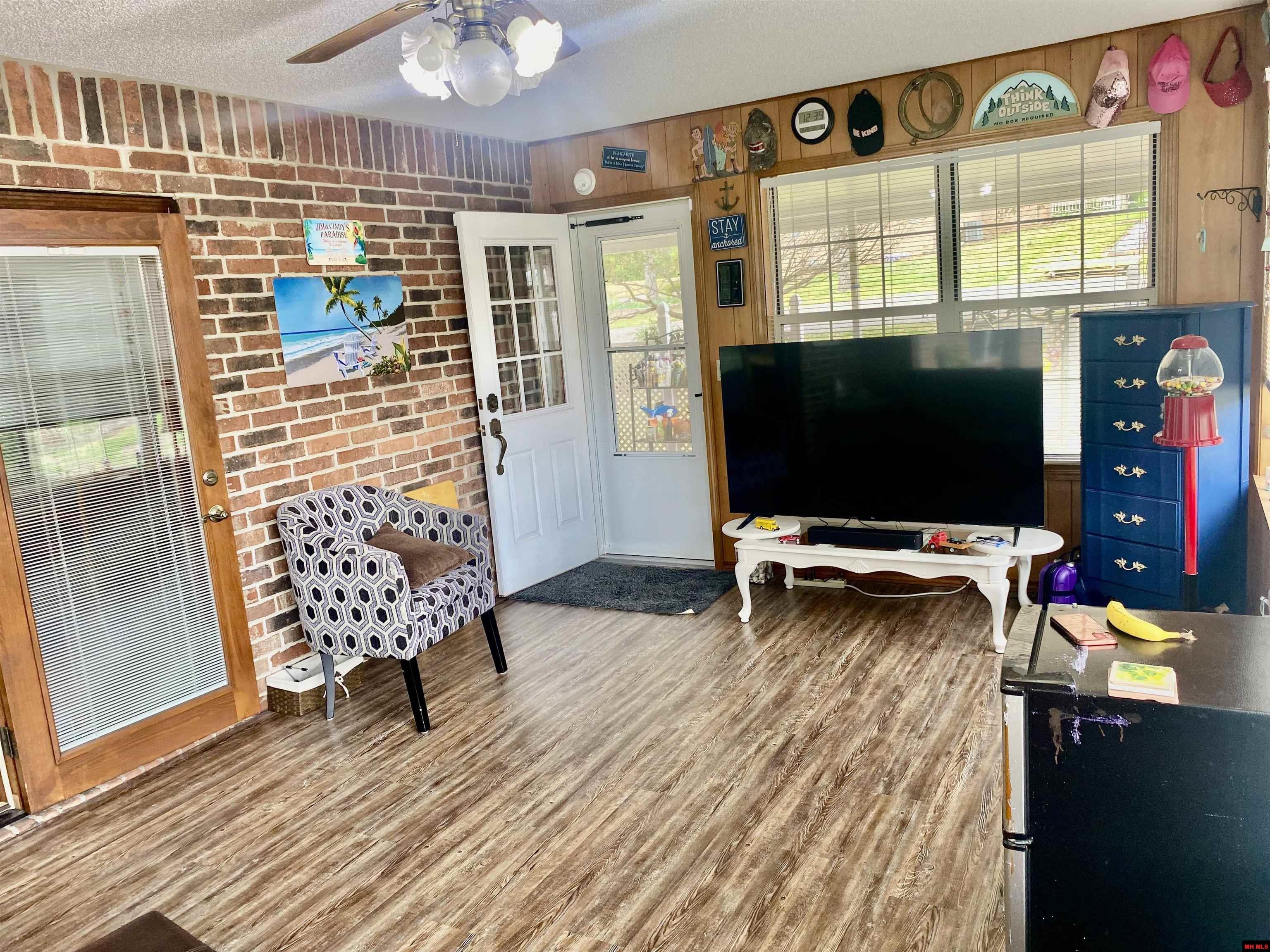 1804 EAGLE DRIVE Mountain Home, AR