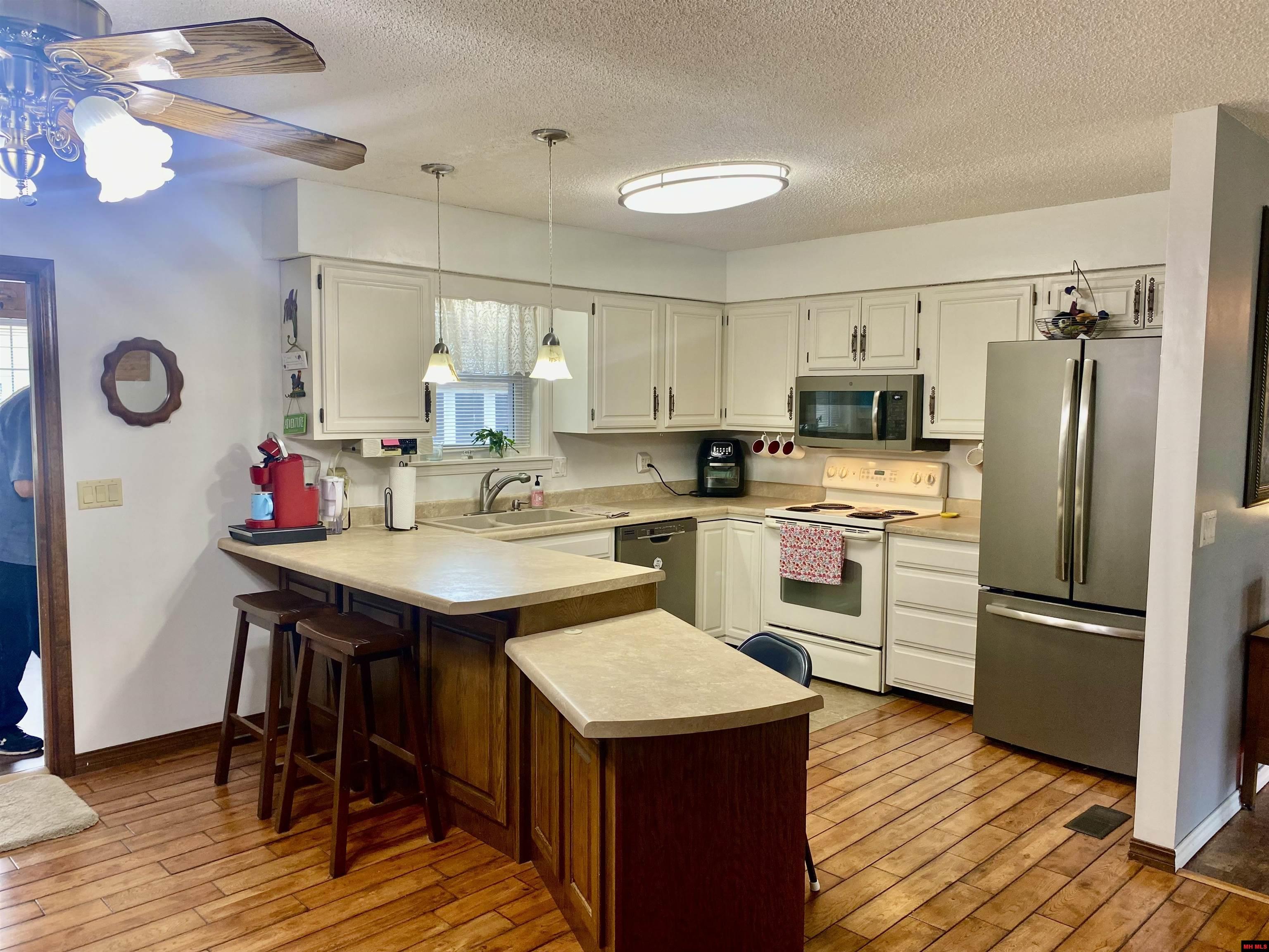 1804 EAGLE DRIVE Mountain Home, AR
