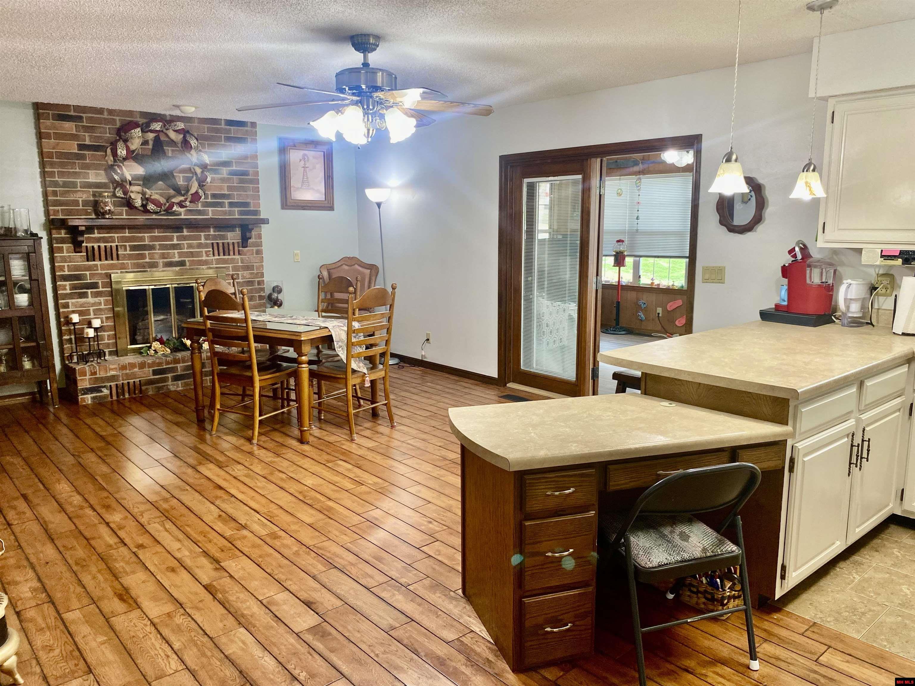 1804 EAGLE DRIVE Mountain Home, AR