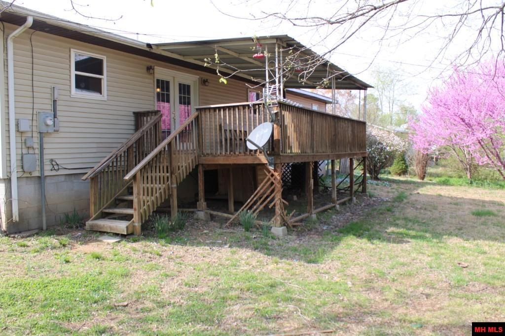 136 LOCUST STREET Lead Hill, AR