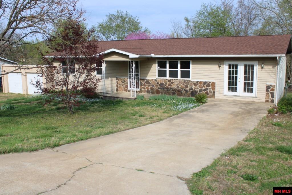136 LOCUST STREET Lead Hill, AR
