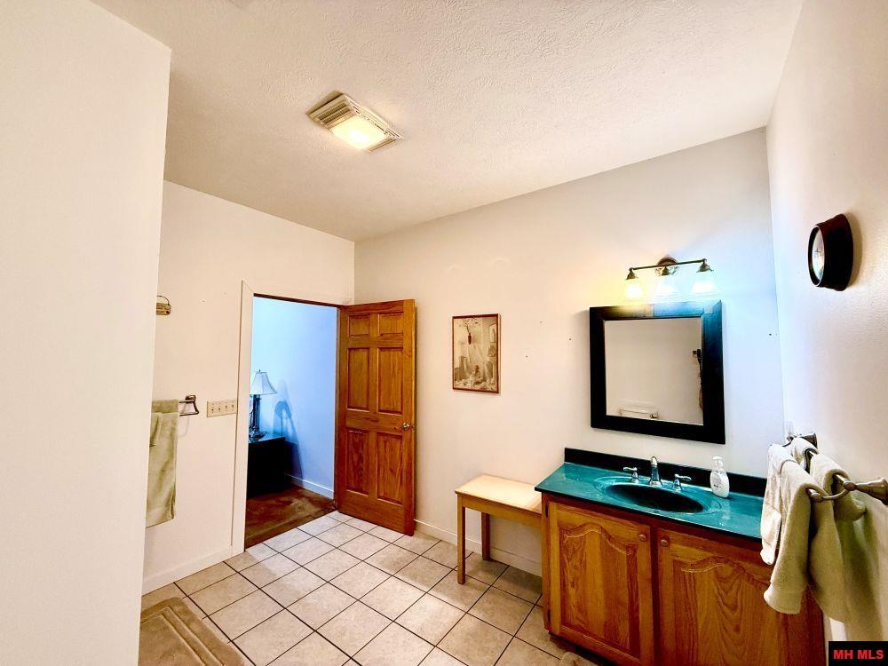 10019 Promise Land Road