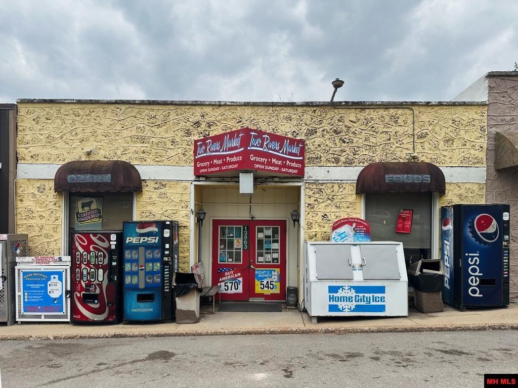 13683 HWY 5 SOUTH Norfork, AR