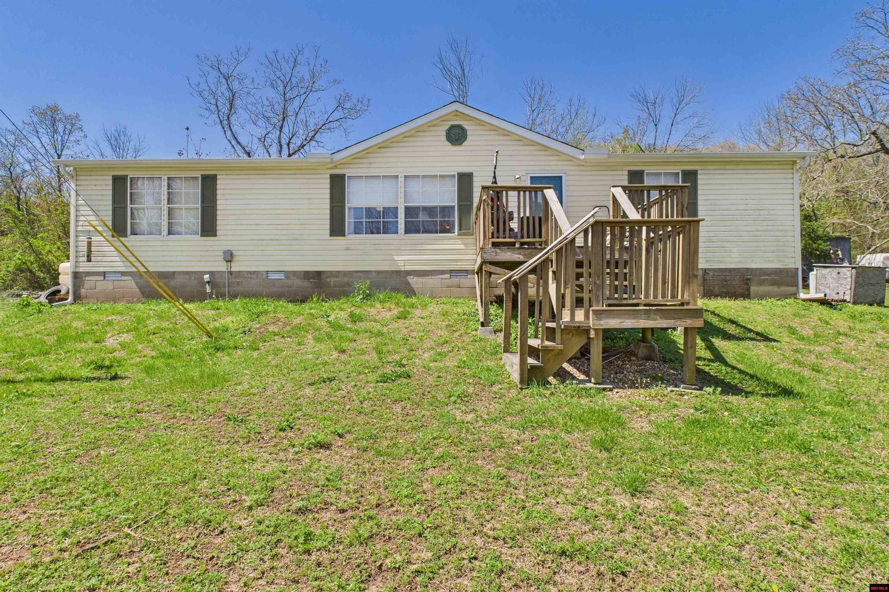 6595 PUSH MOUNTAIN ROAD Norfork, AR 72658