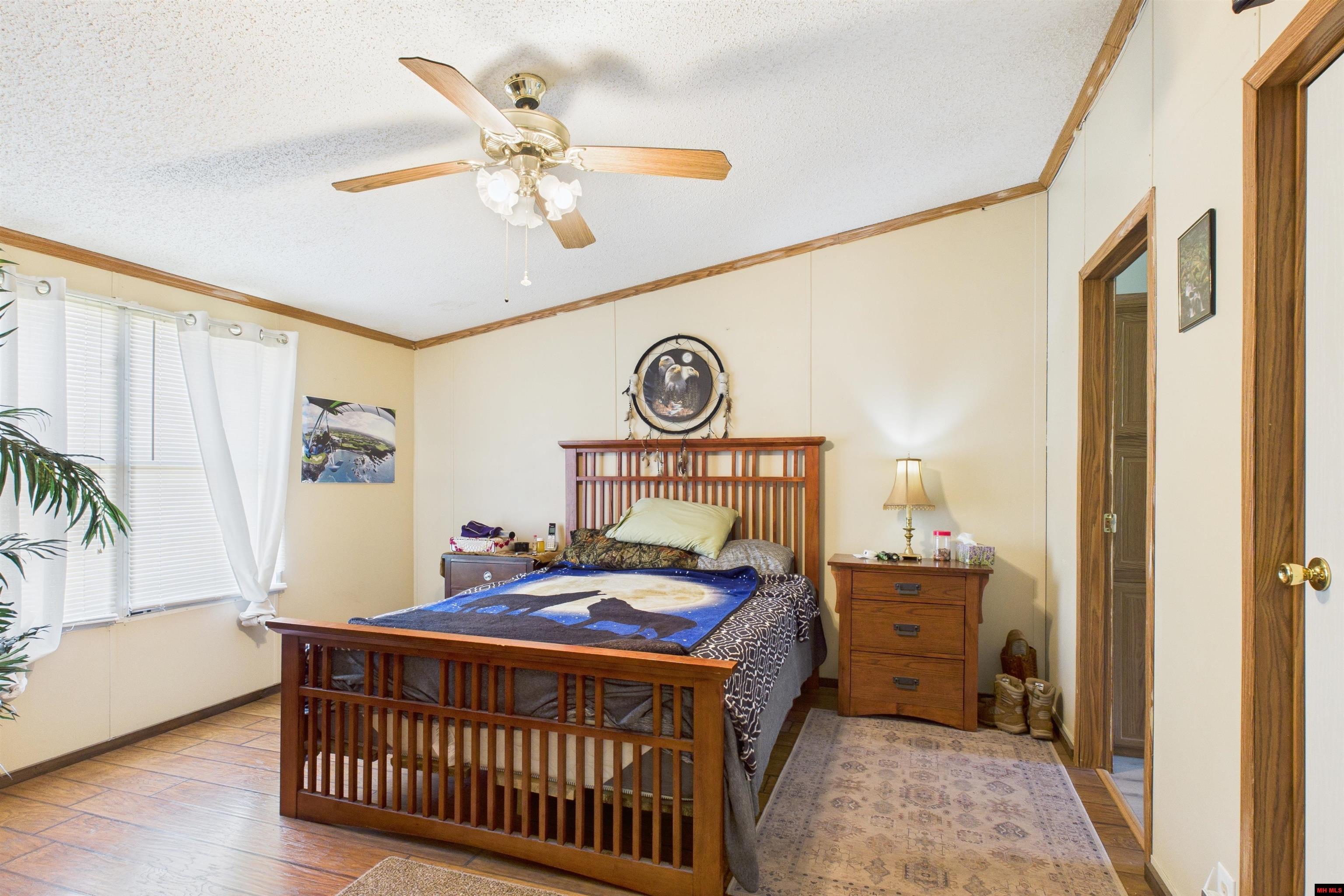 6595 PUSH MOUNTAIN ROAD Norfork, AR 72658