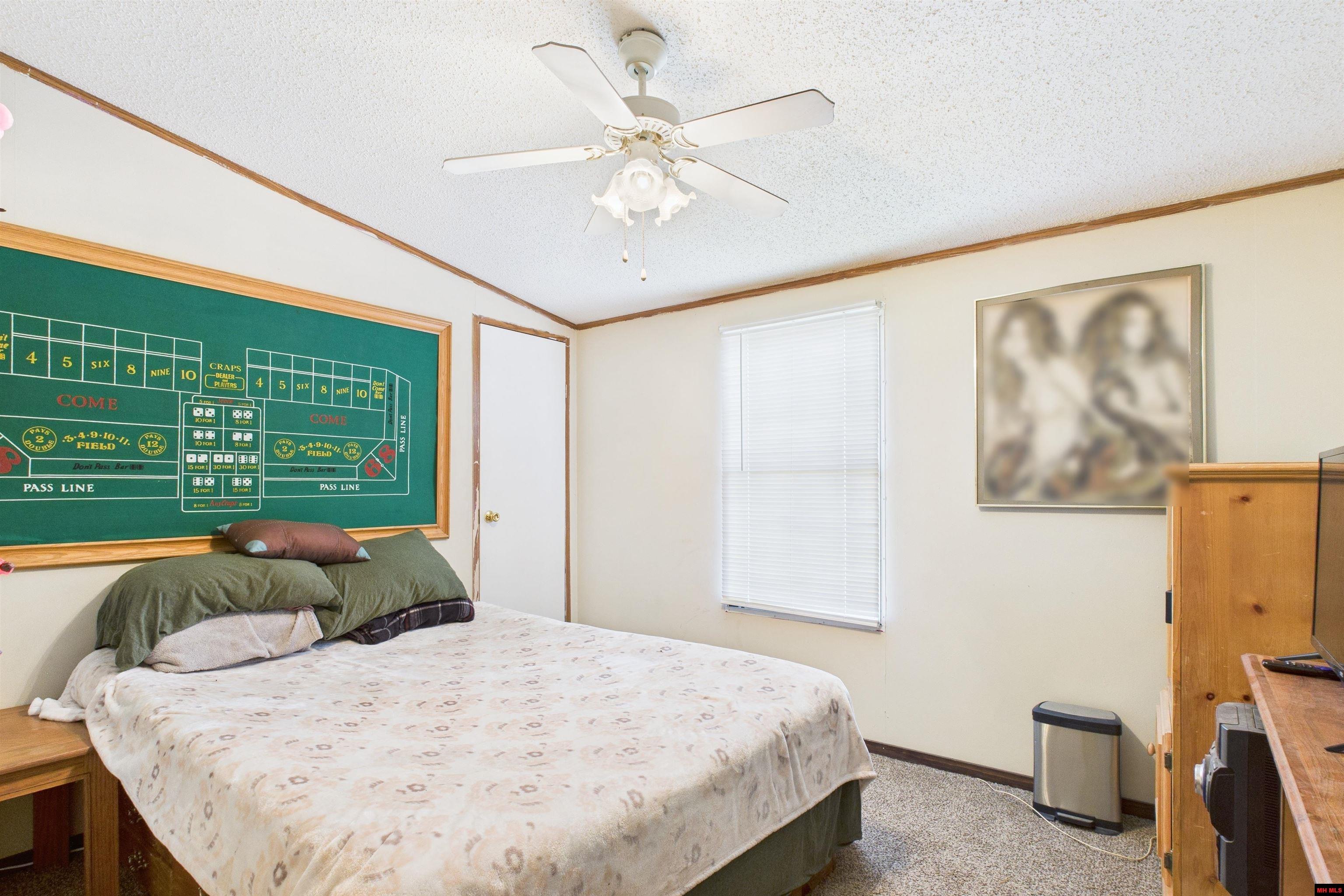 6595 PUSH MOUNTAIN ROAD Norfork, AR 72658