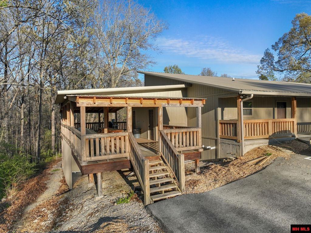 1912 A2 CENTRAL BOULEVARD Bull Shoals, AR 72619