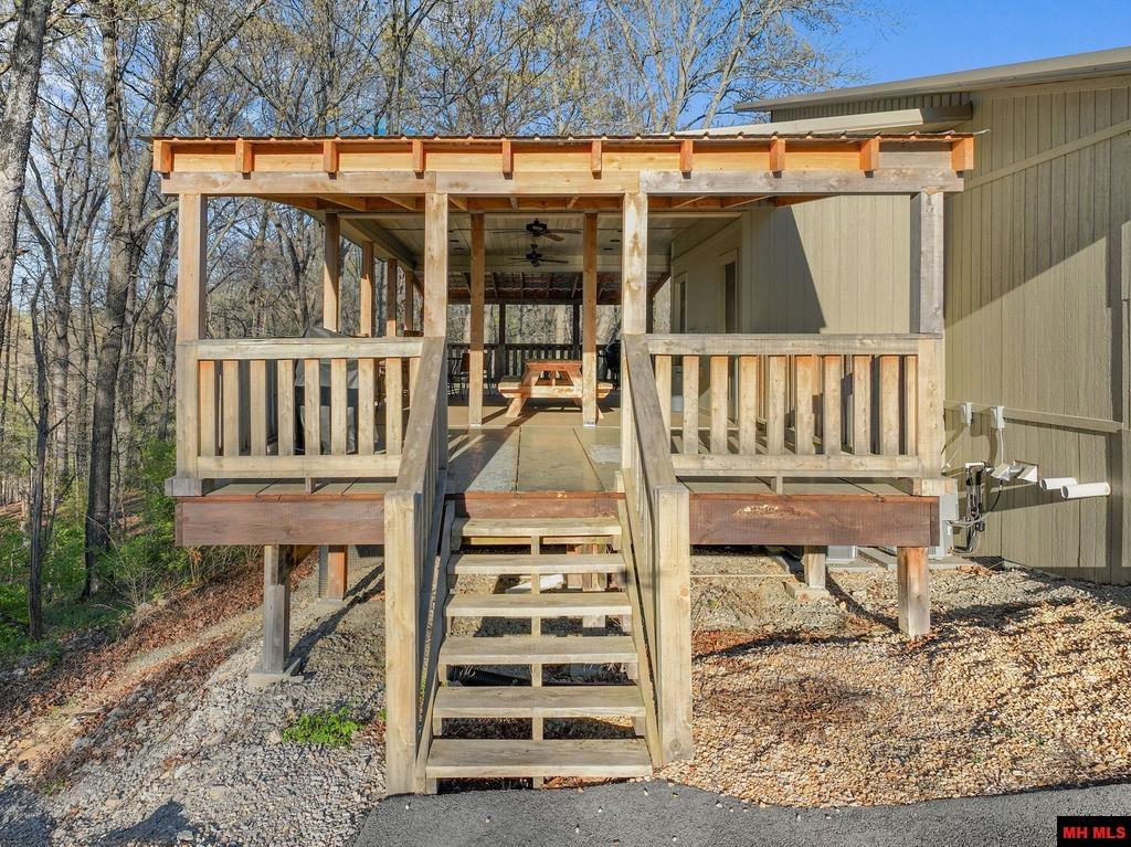 1912 A2 CENTRAL BOULEVARD Bull Shoals, AR 72619