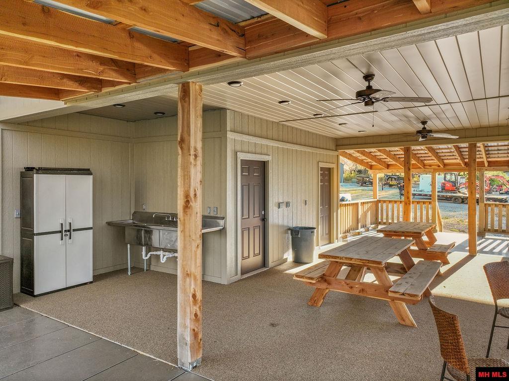 1912 A2 CENTRAL BOULEVARD Bull Shoals, AR 72619