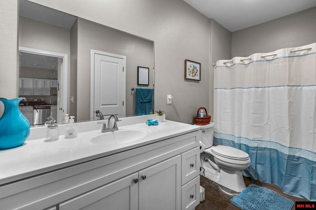 1912 A5 CENTRAL BOULEVARD Bull Shoals, AR 72619