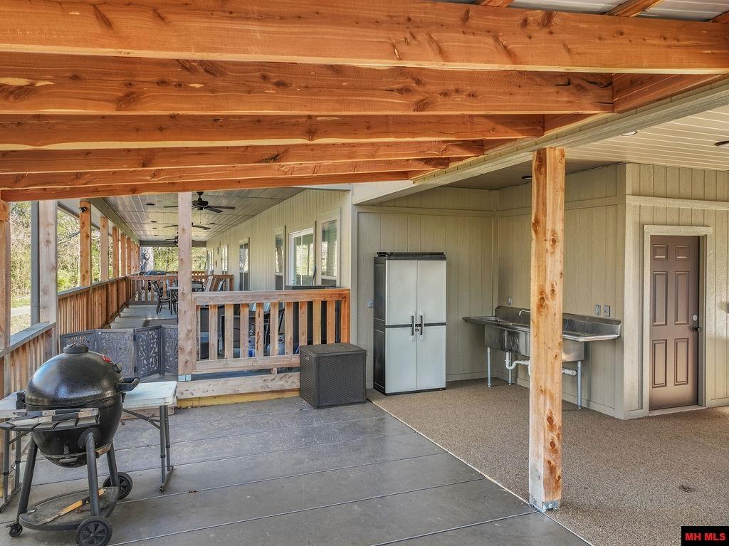 1912 A5 CENTRAL BOULEVARD Bull Shoals, AR 72619