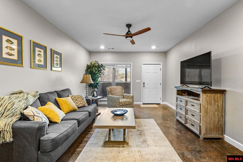 1912 A5 CENTRAL BOULEVARD Bull Shoals, AR 72619