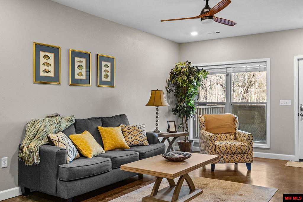 1912 A5 CENTRAL BOULEVARD Bull Shoals, AR 72619