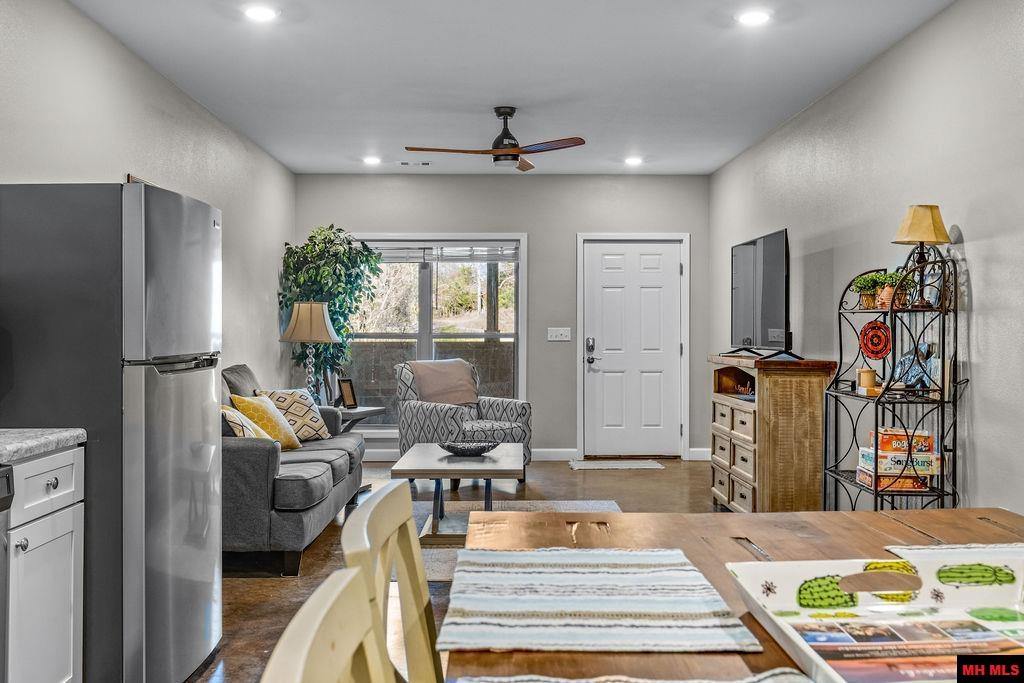 1912 A5 CENTRAL BOULEVARD Bull Shoals, AR 72619