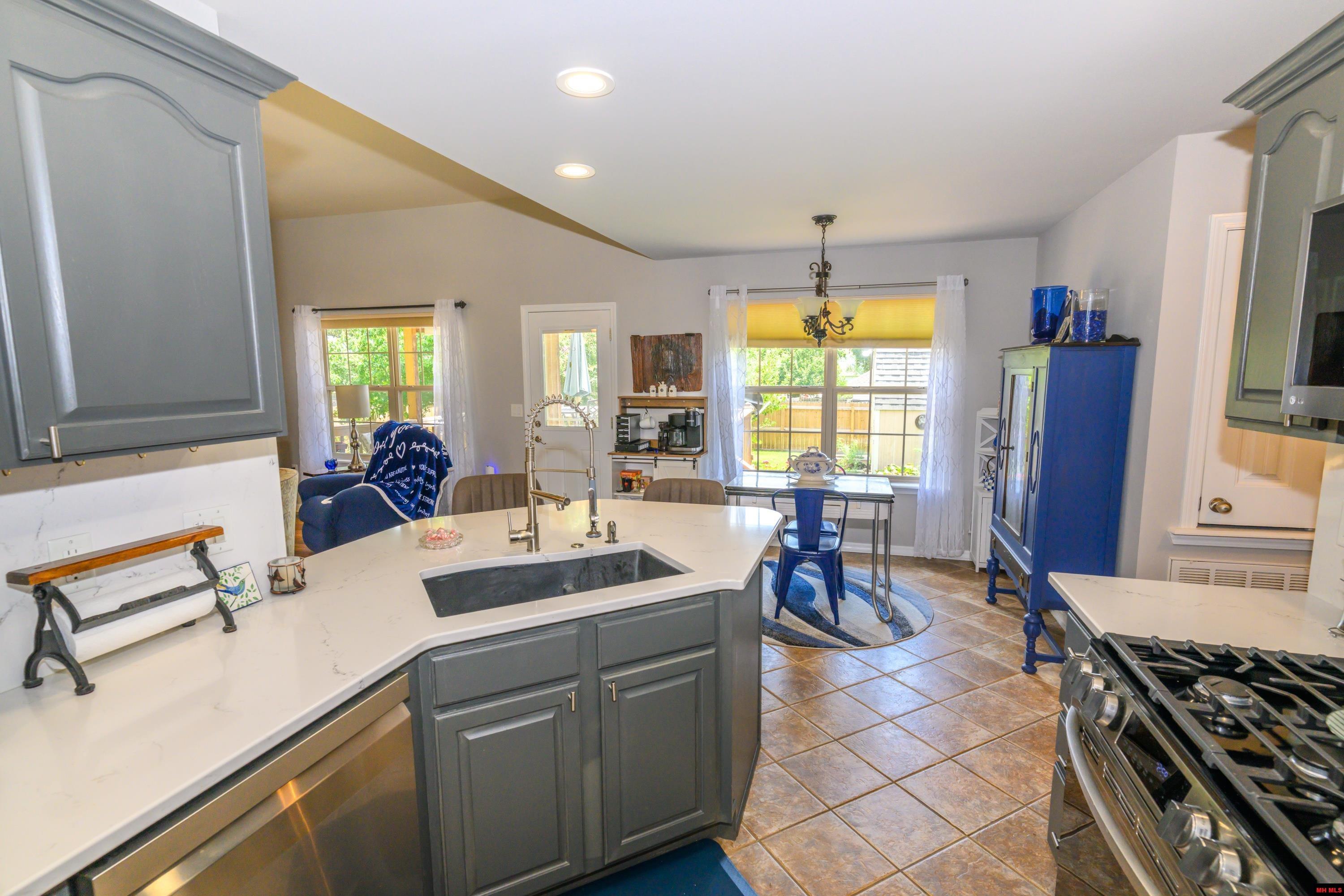 325 MAGNESS DRIVE Gassville, AR