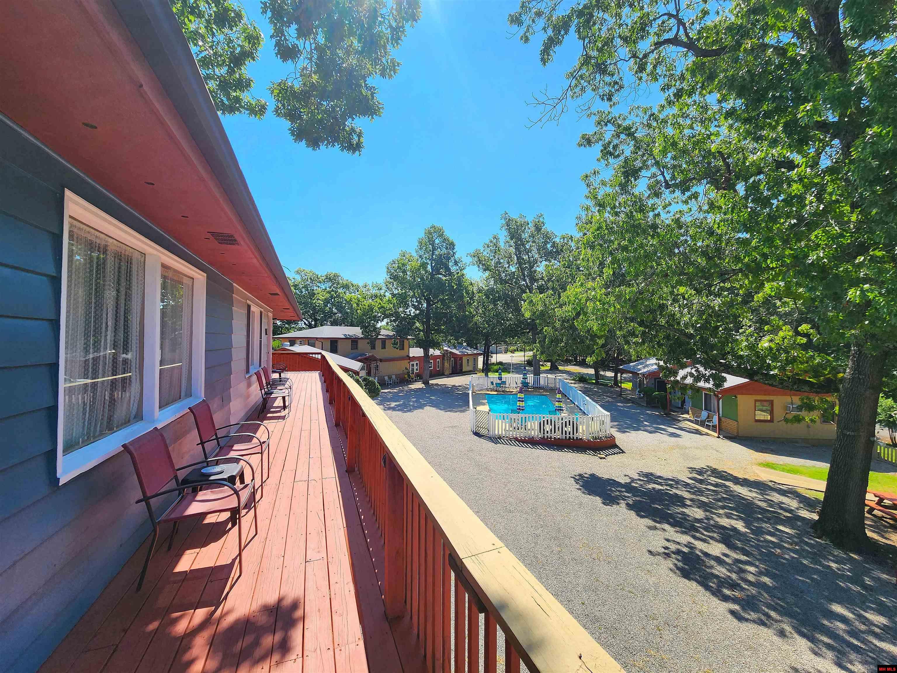 205 PINEHURST POINT Bull Shoals, AR
