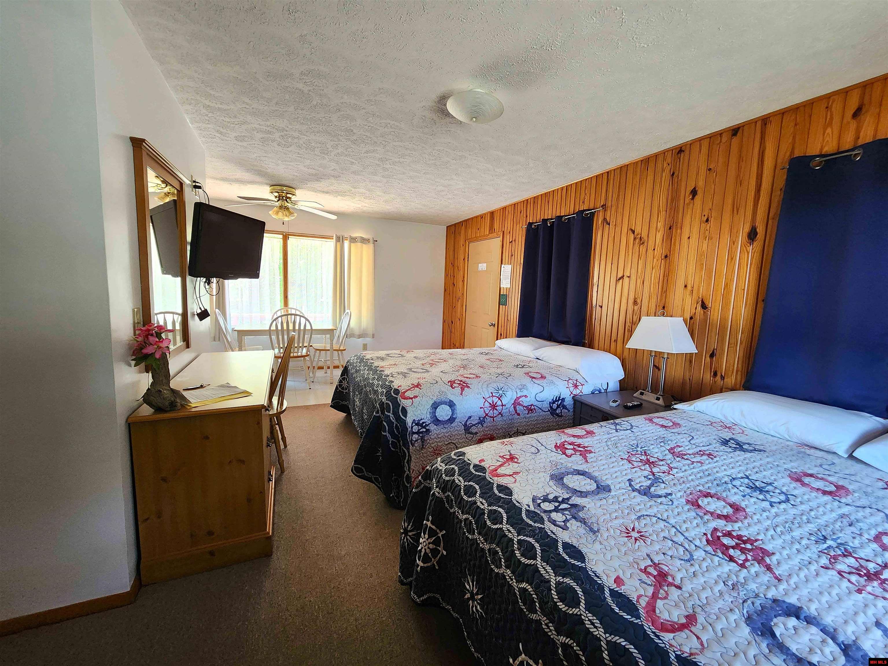 205 PINEHURST POINT Bull Shoals, AR