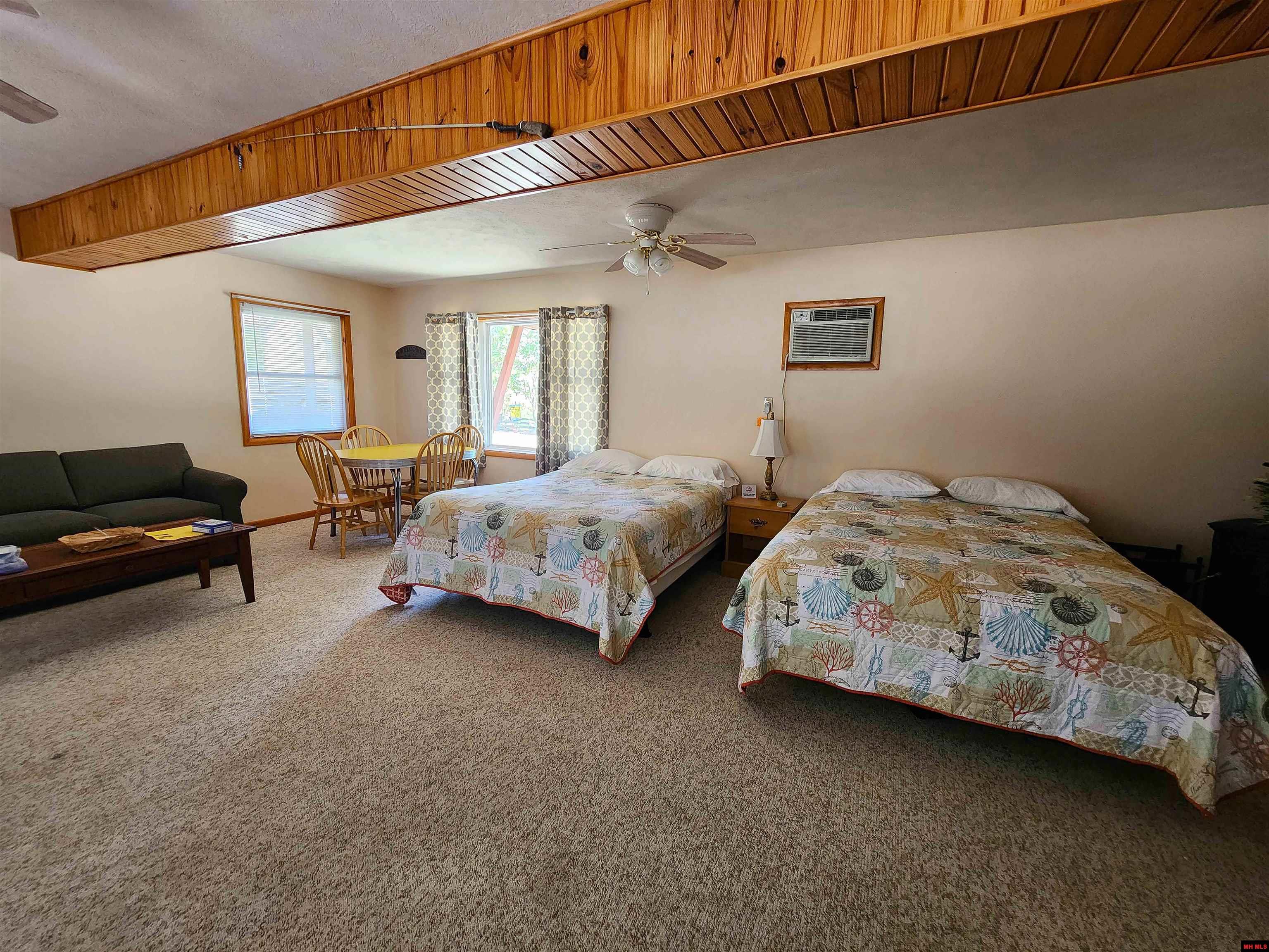 205 PINEHURST POINT Bull Shoals, AR