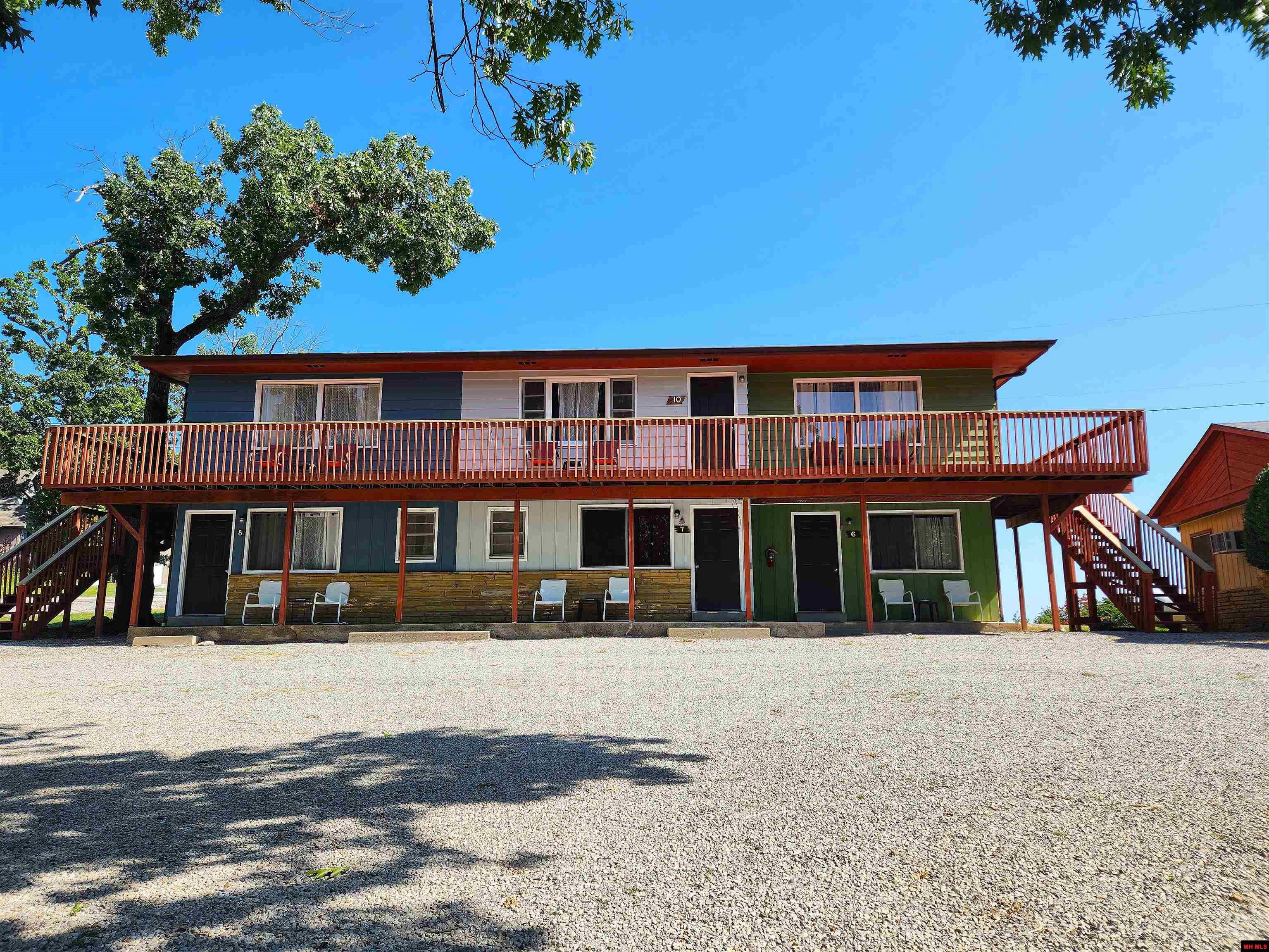205 PINEHURST POINT Bull Shoals, AR