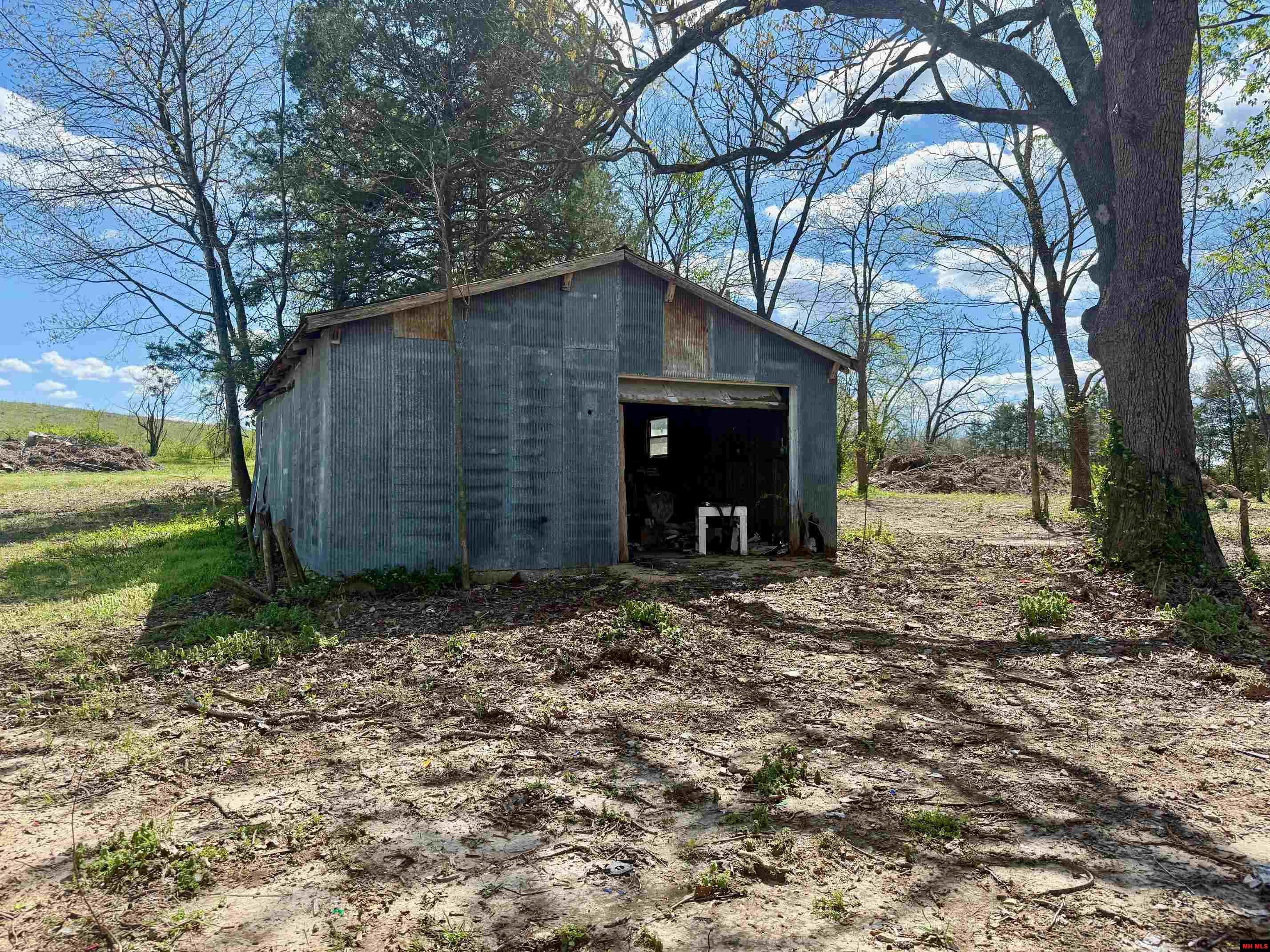 6577 HWY 202 Flippin, AR 72634