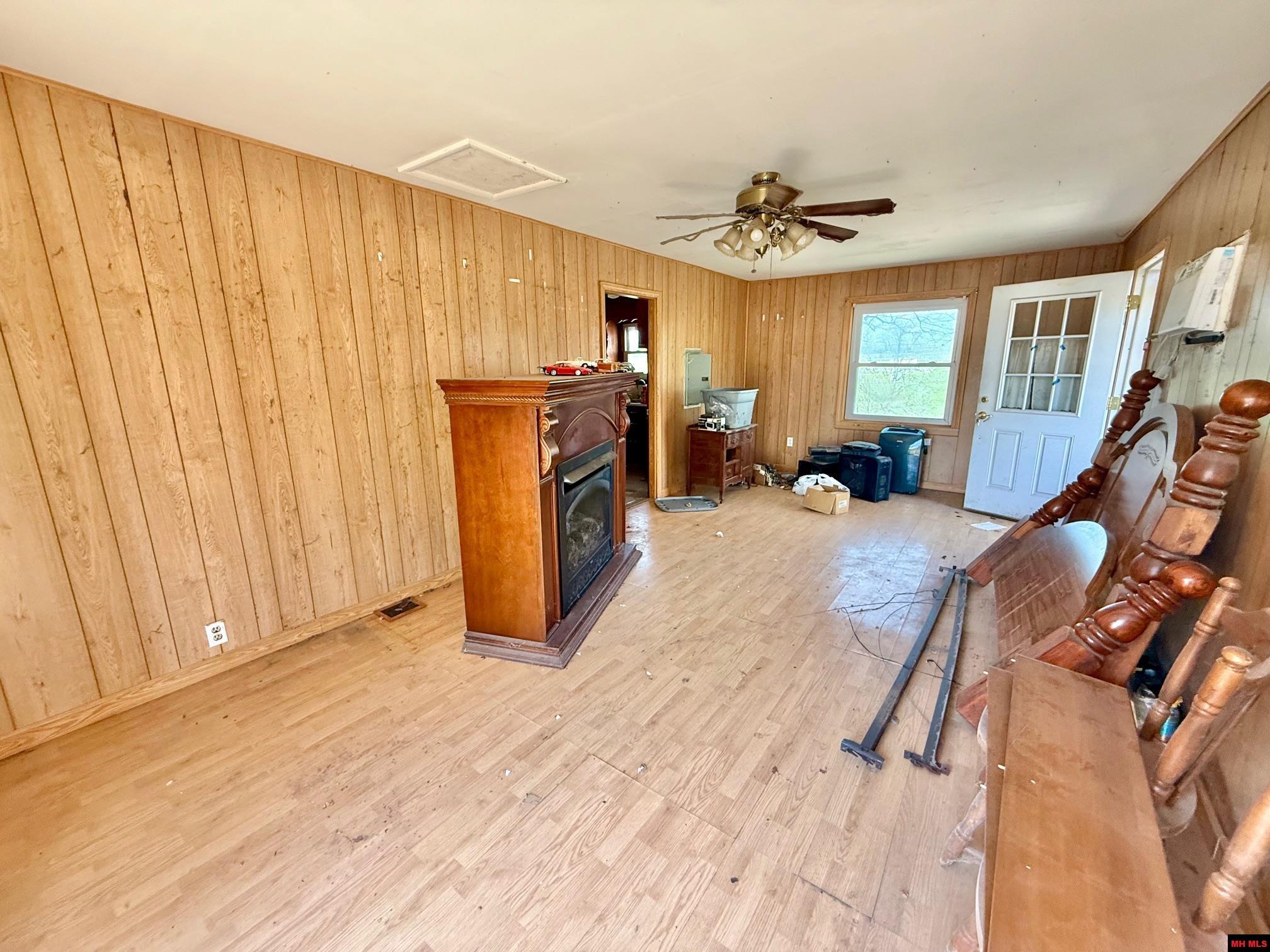 6577 HWY 202 Flippin, AR 72634