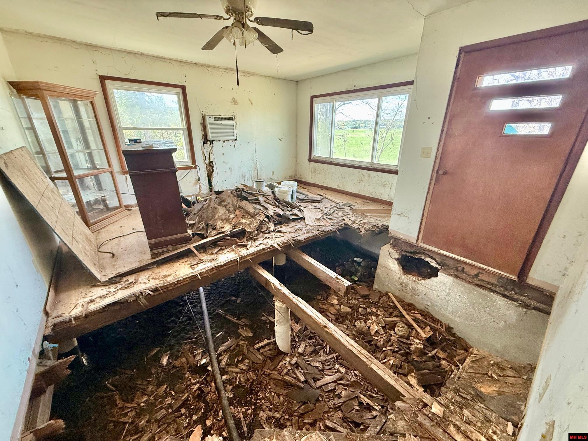 6577 HWY 202 Flippin, AR 72634