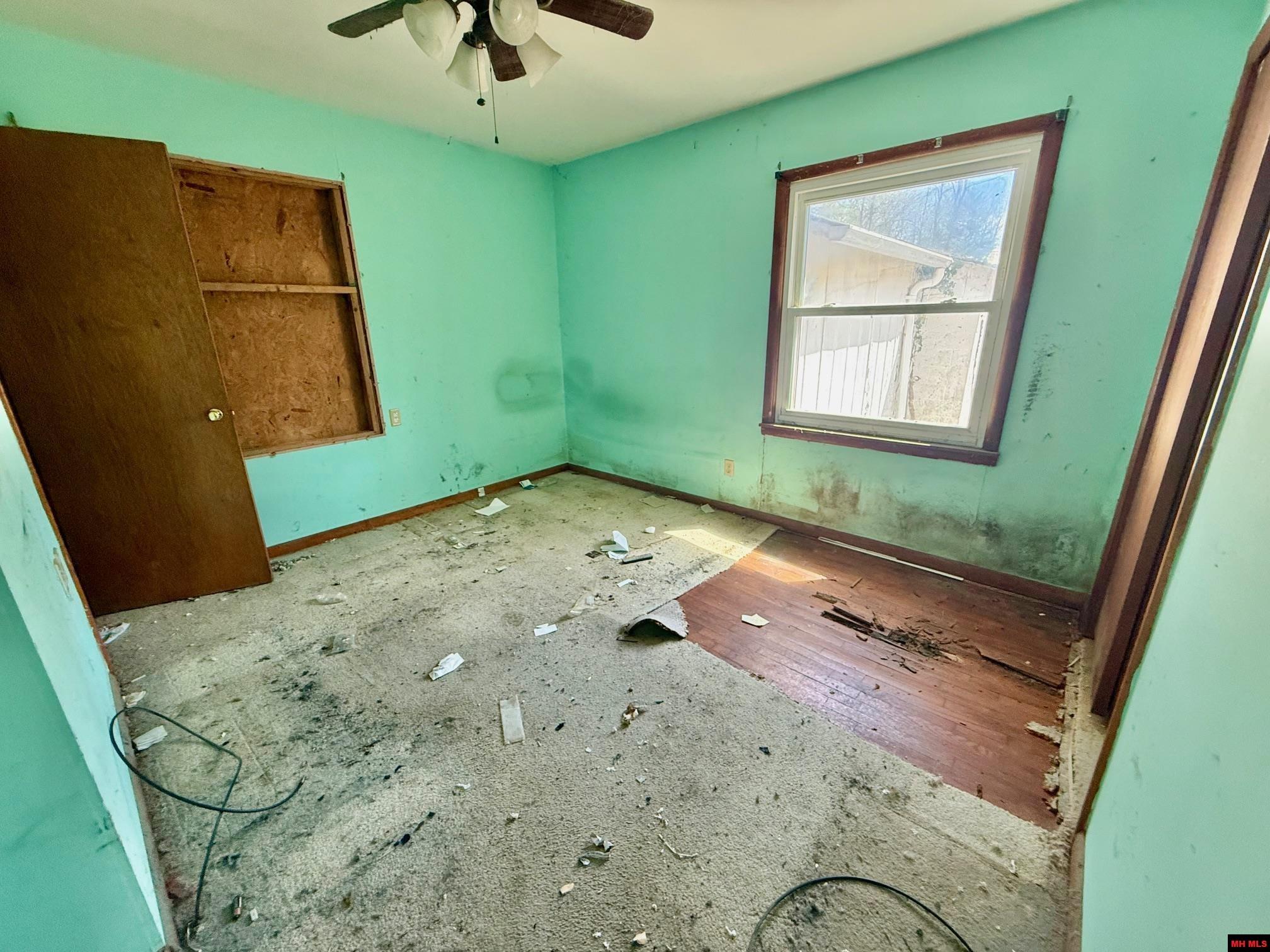 6577 HWY 202 Flippin, AR 72634