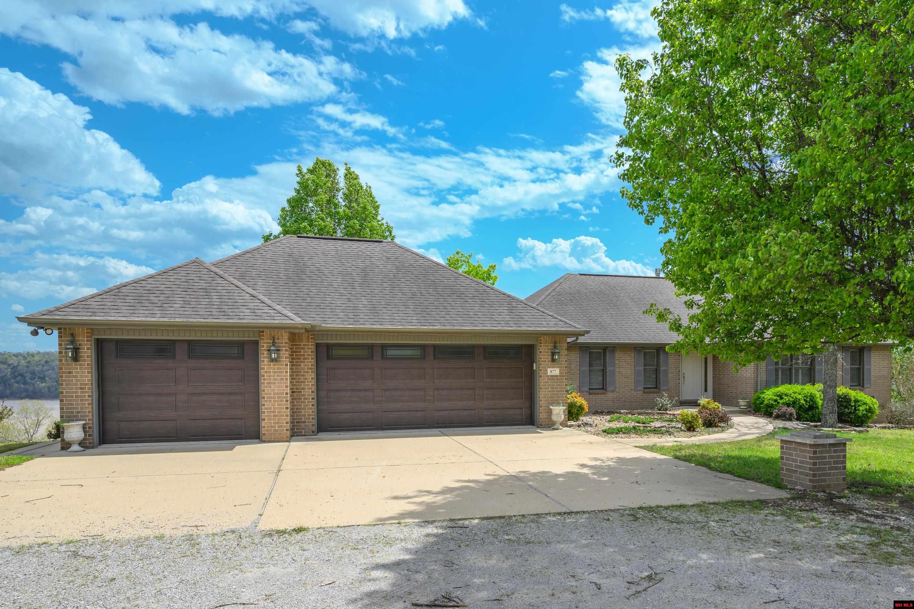 877 LAKE POINT BLUFF Clarkridge, AR