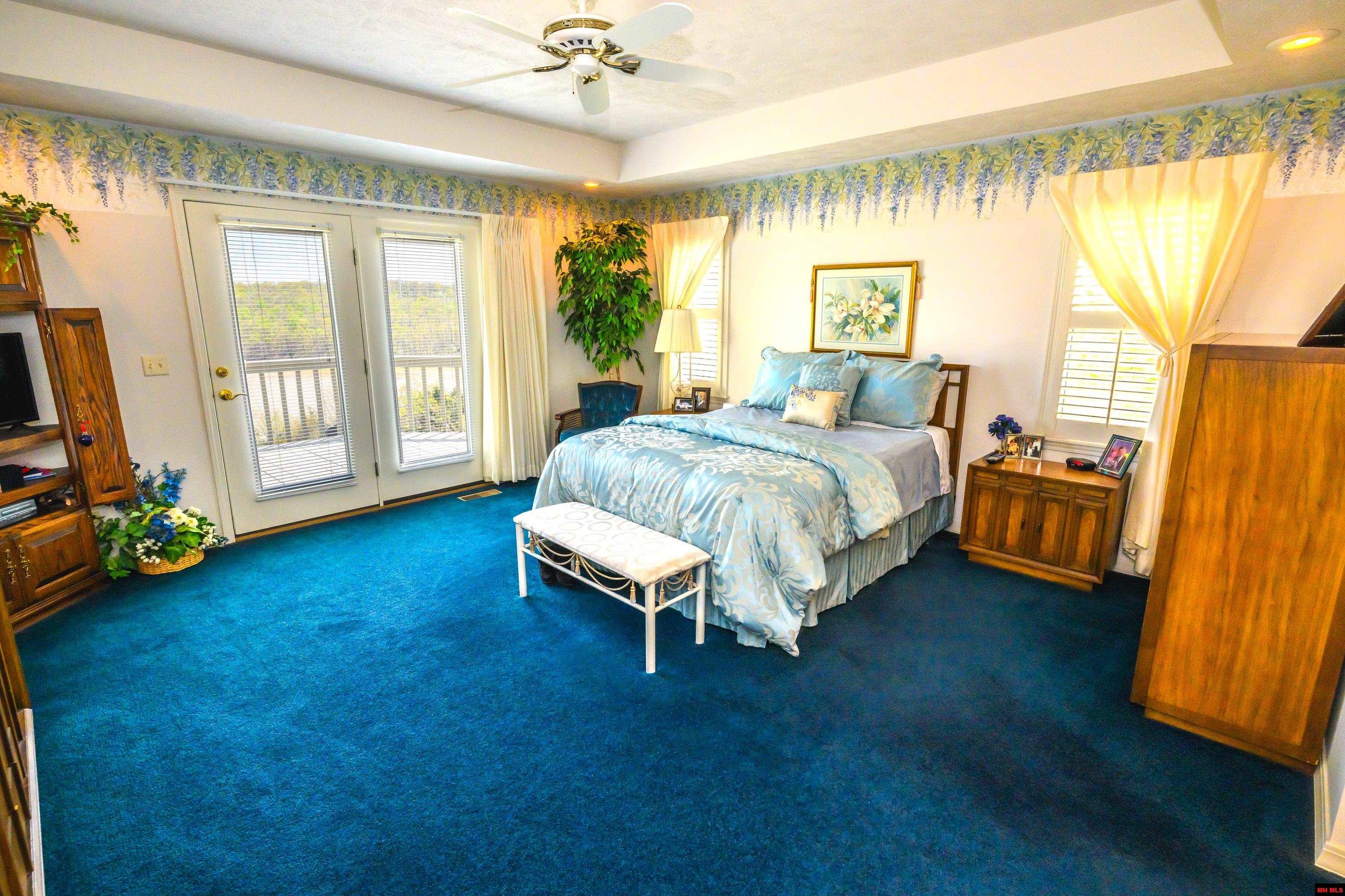 877 LAKE POINT BLUFF Clarkridge, AR