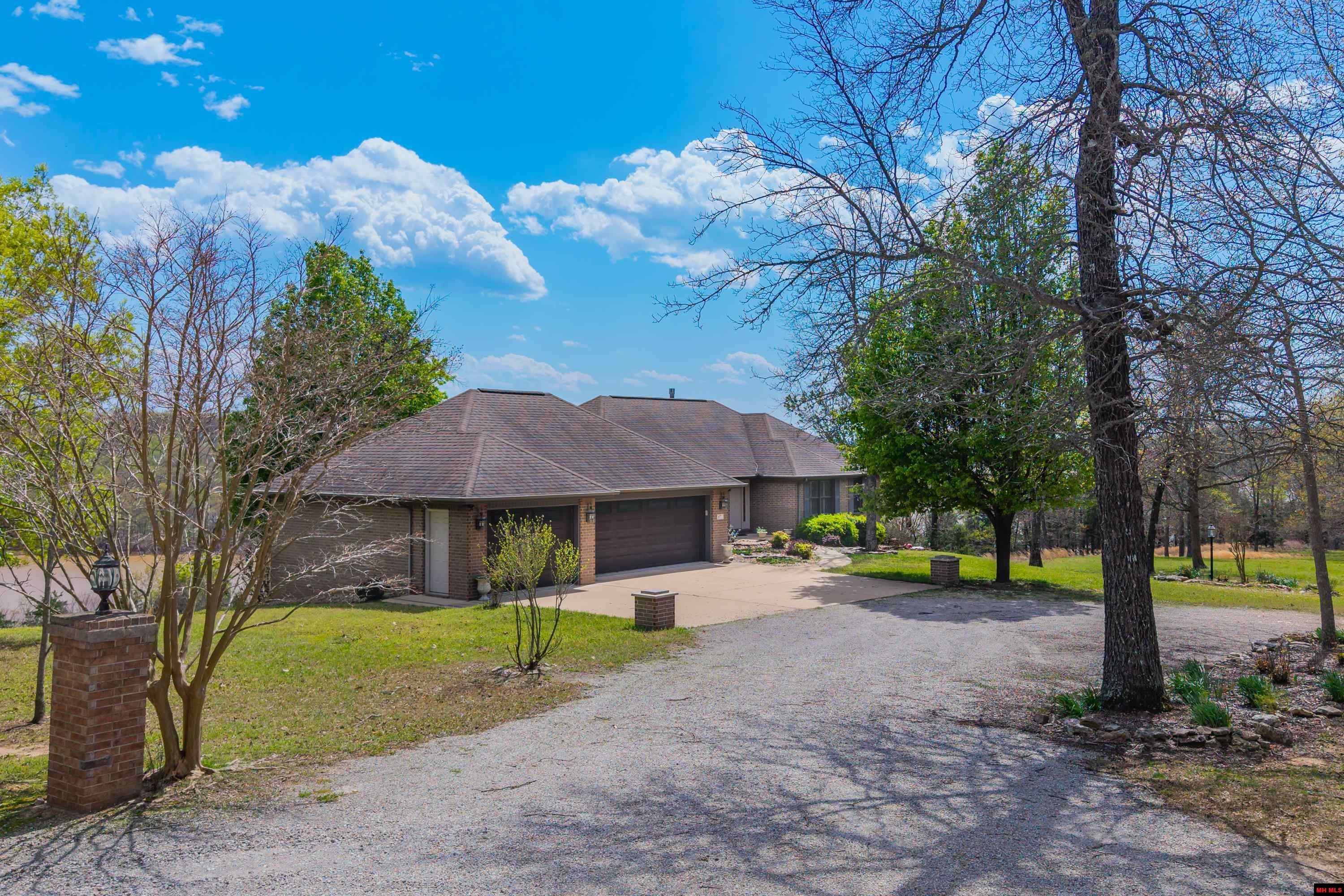 877 LAKE POINT BLUFF Clarkridge, AR