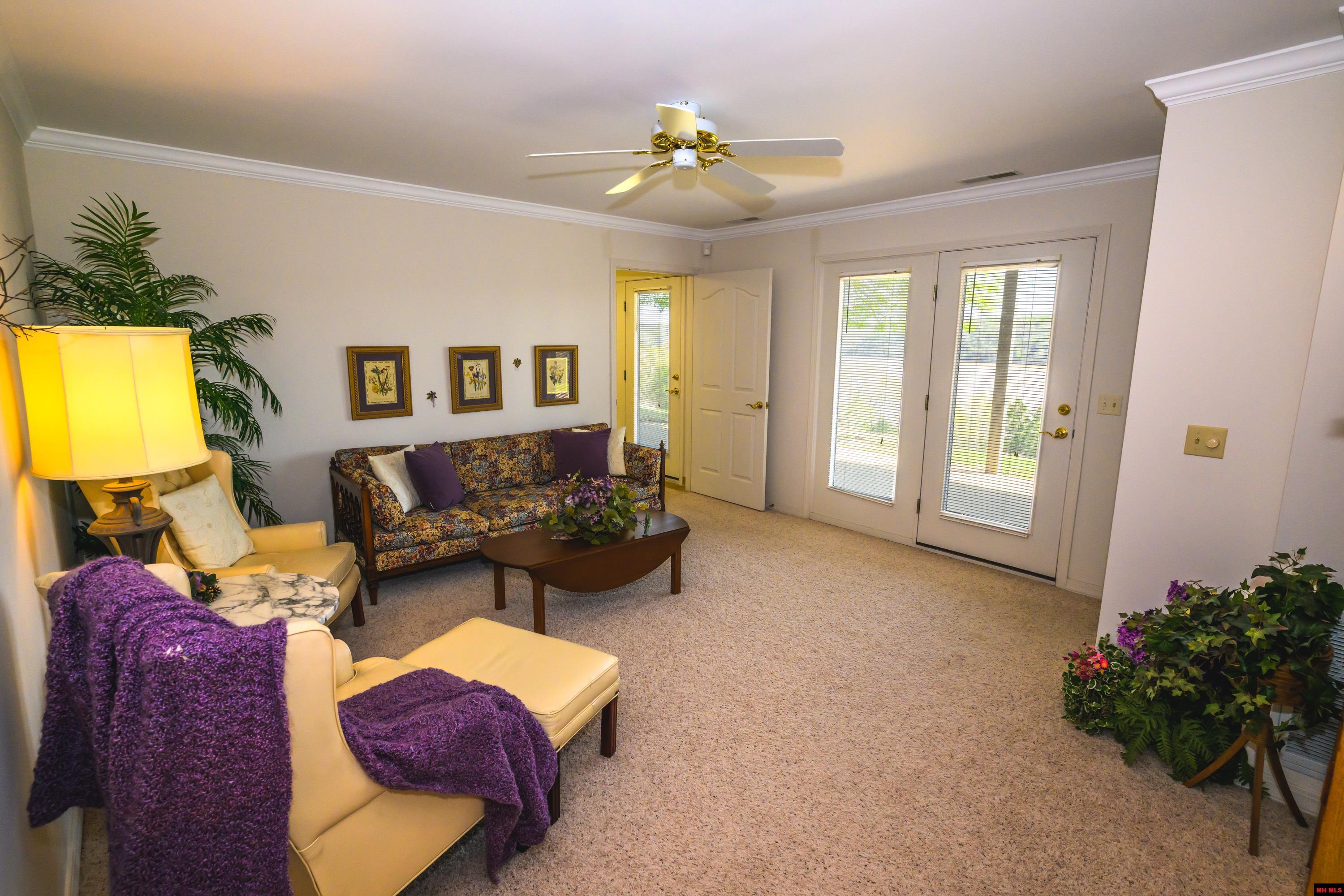 877 LAKE POINT BLUFF Clarkridge, AR