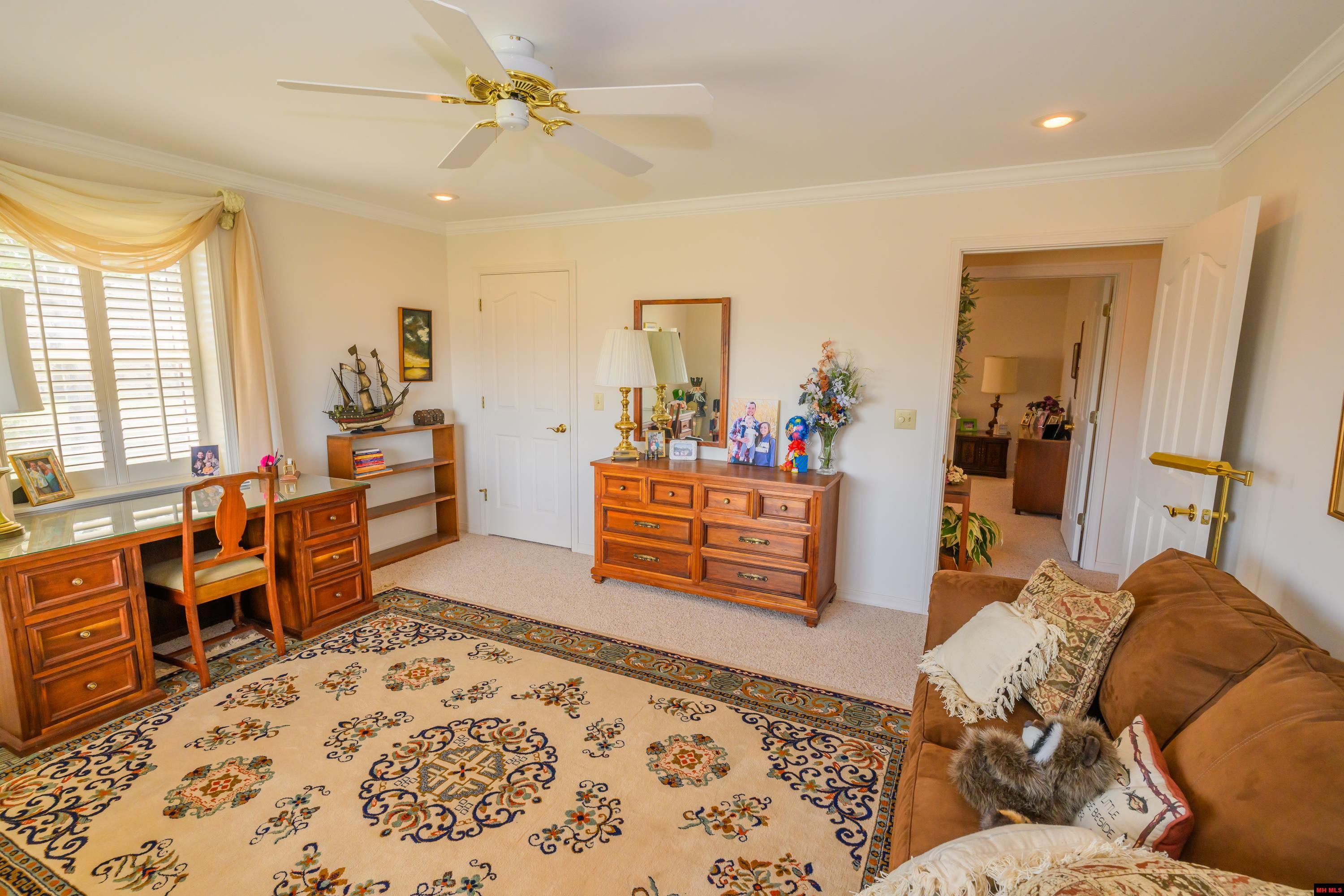 877 LAKE POINT BLUFF Clarkridge, AR