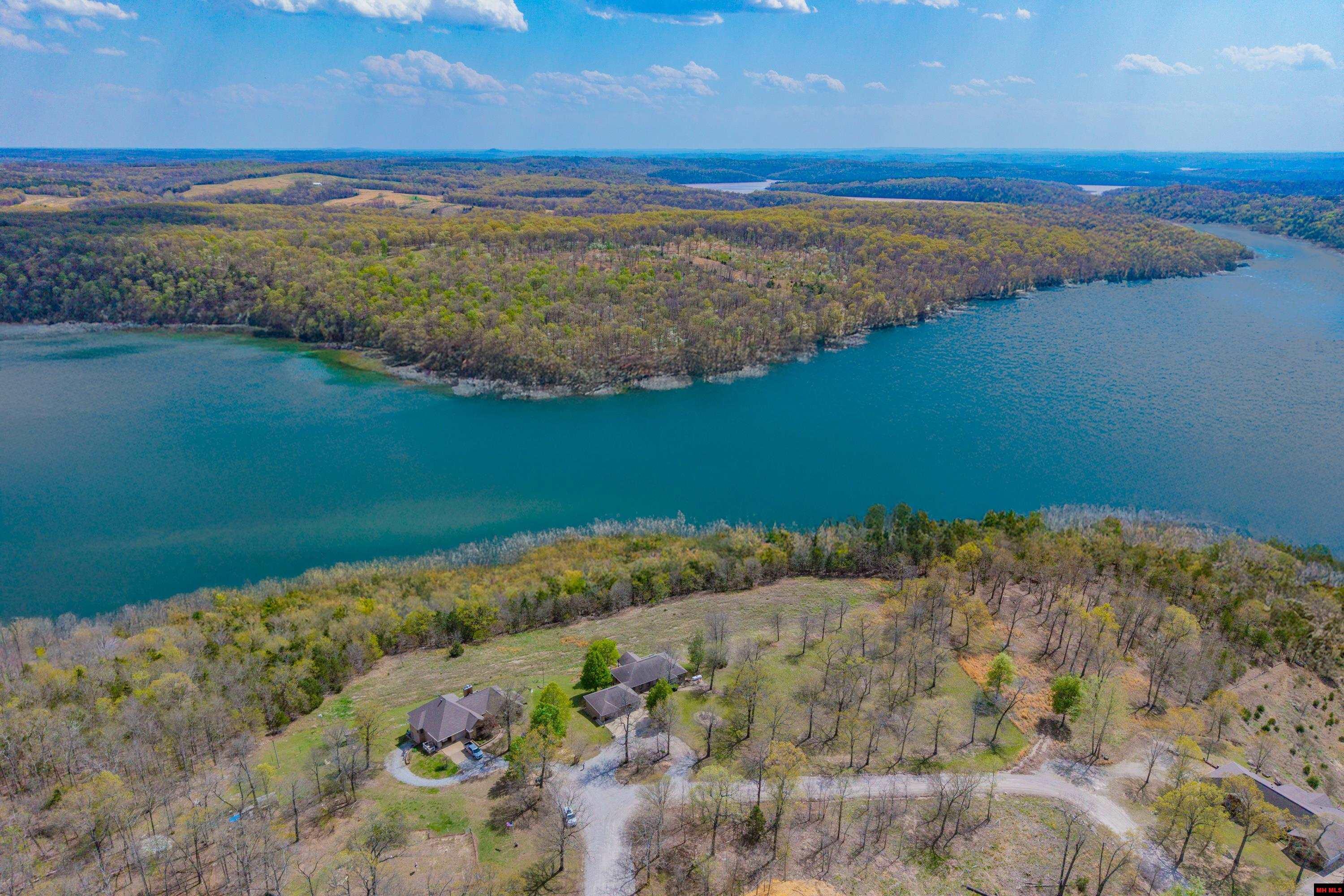 877 LAKE POINT BLUFF Clarkridge, AR